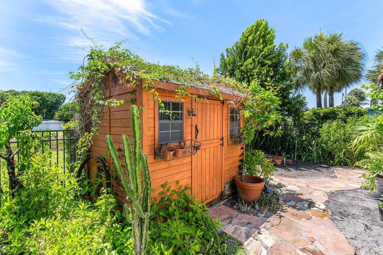 2455 Hampton Bridge Road