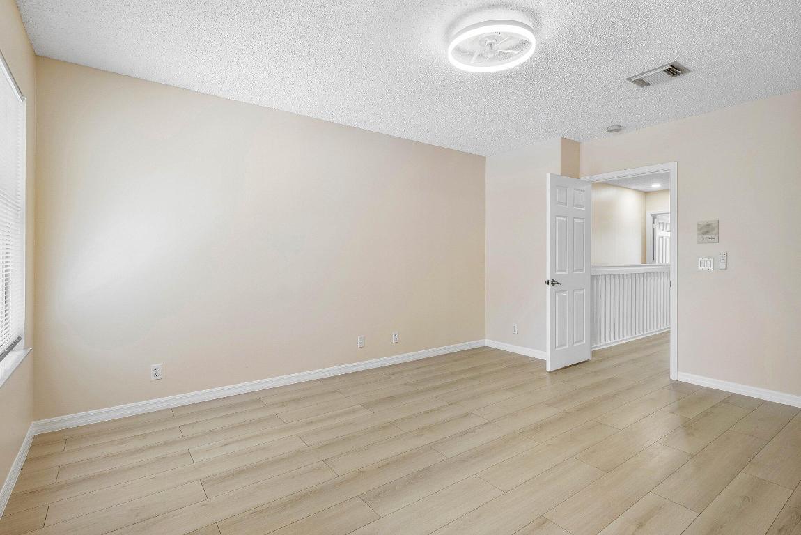 1559 Westchester Avenue