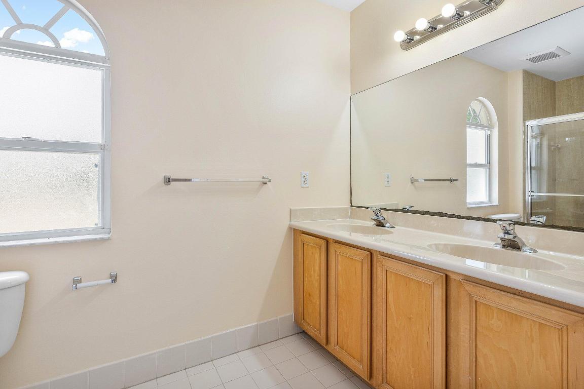 1559 Westchester Avenue