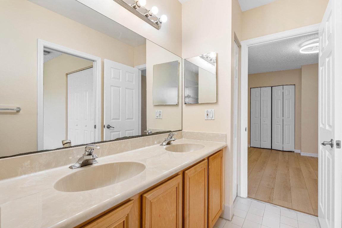 1559 Westchester Avenue