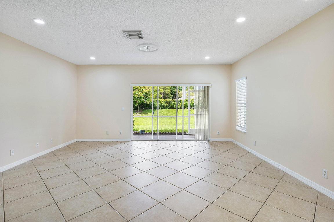 1559 Westchester Avenue