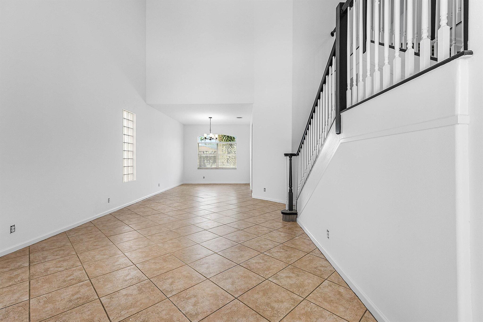 9724 Vineyard Court