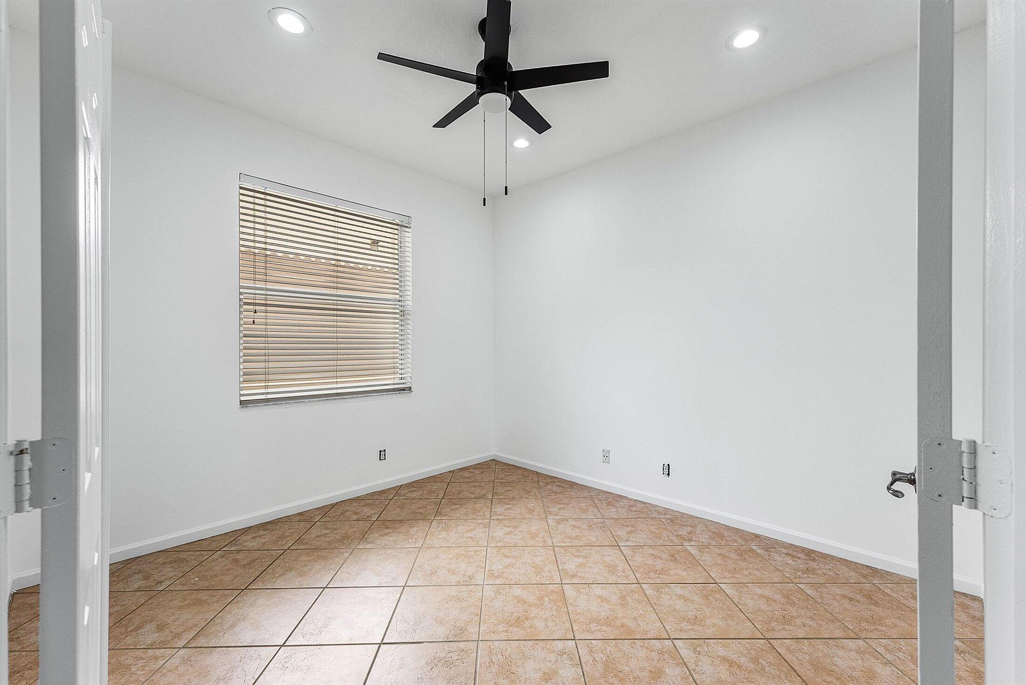 9724 Vineyard Court