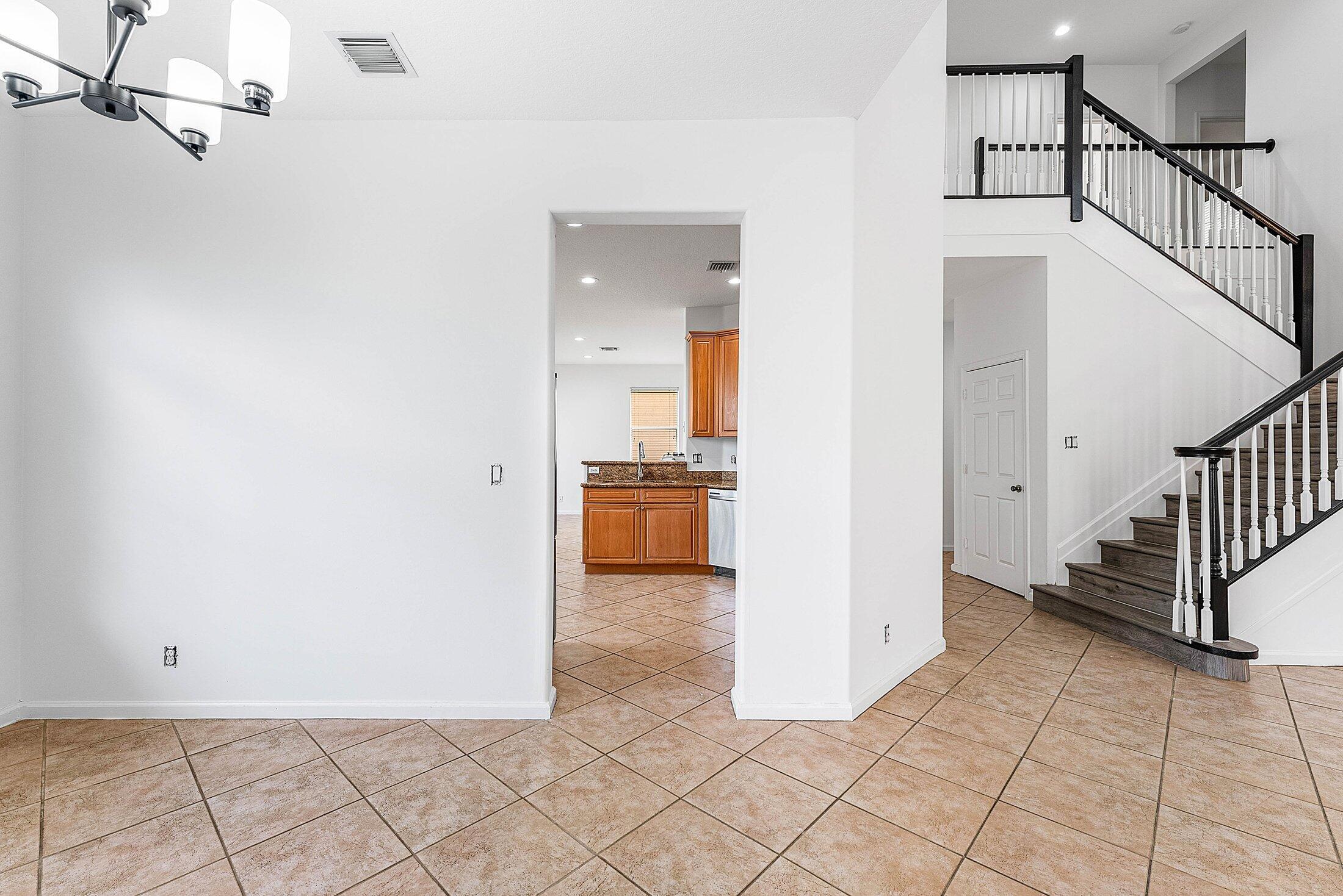 9724 Vineyard Court