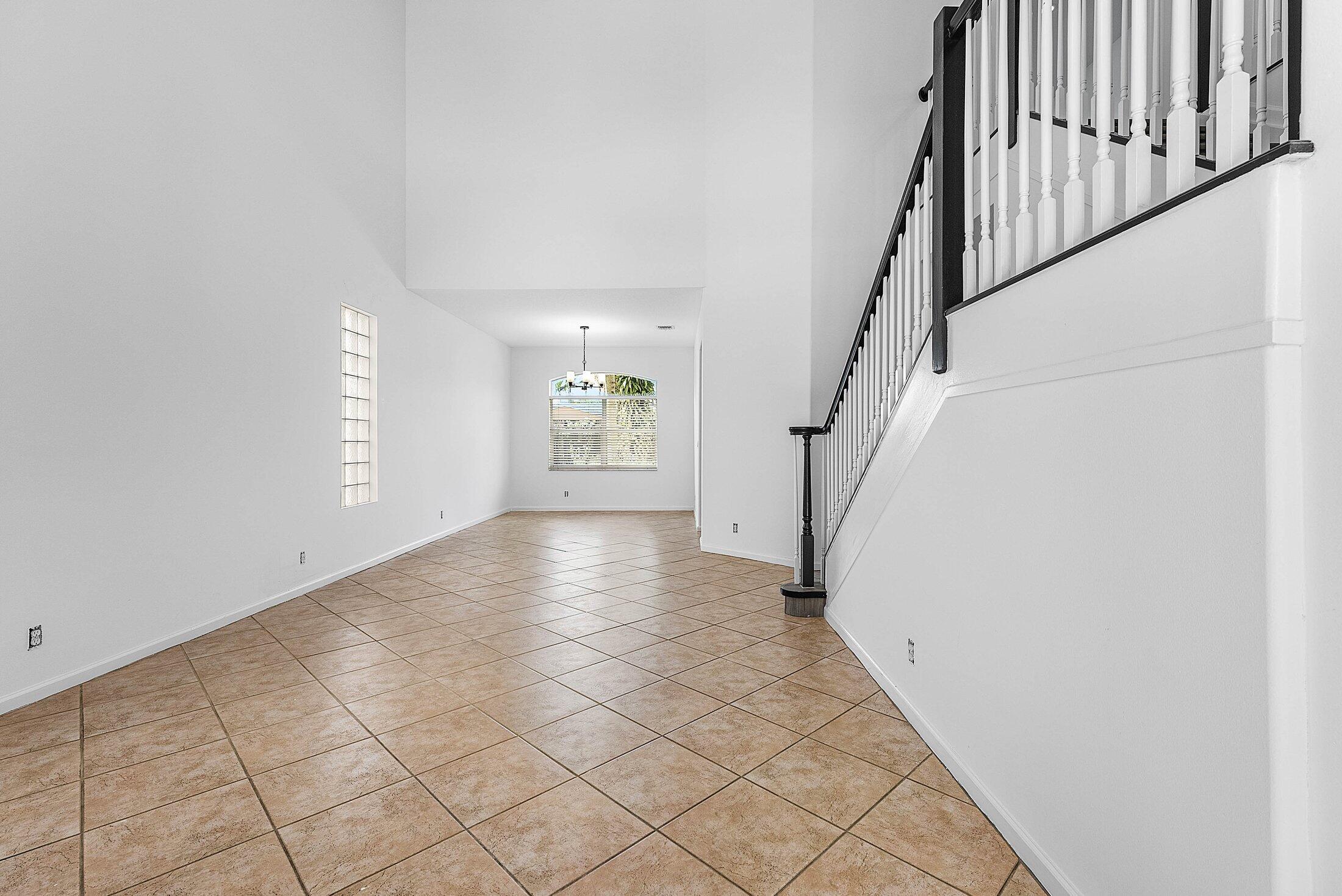 9724 Vineyard Court