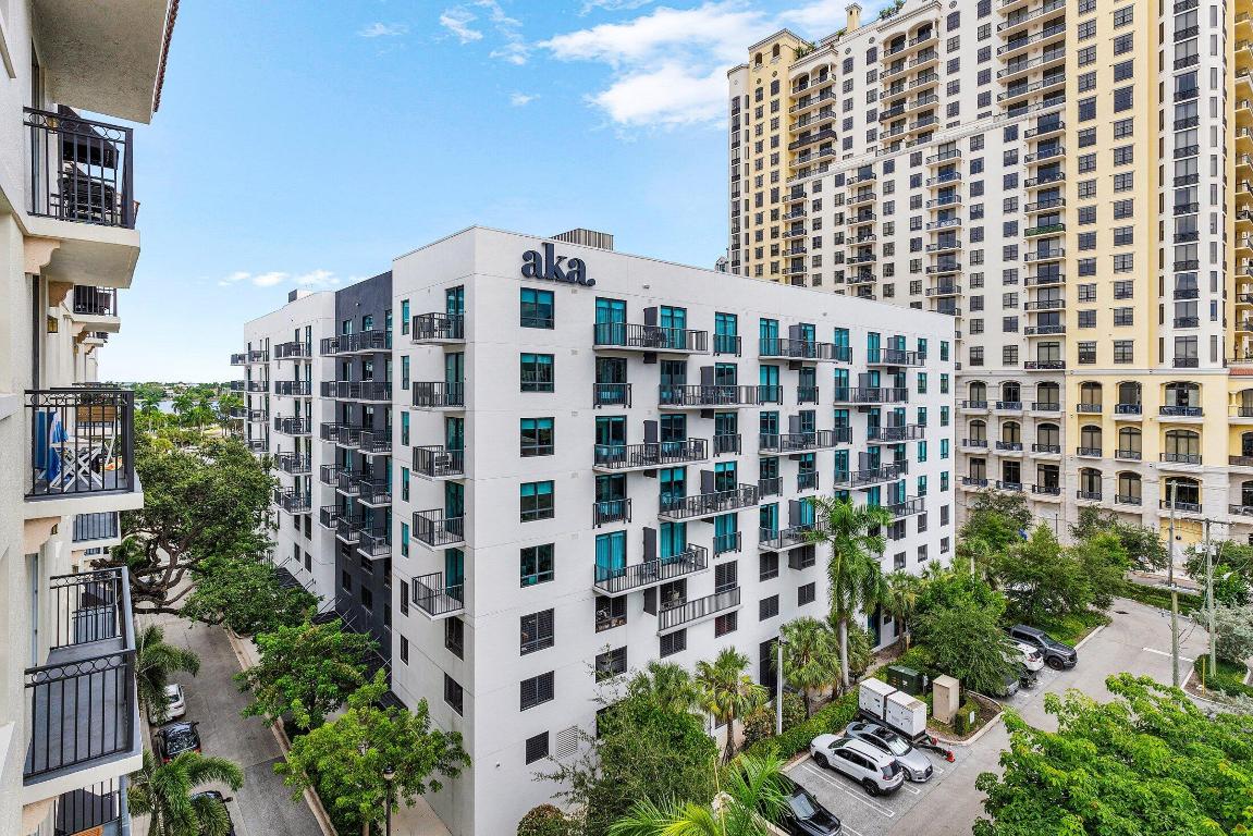 600 S Dixie Highway 735