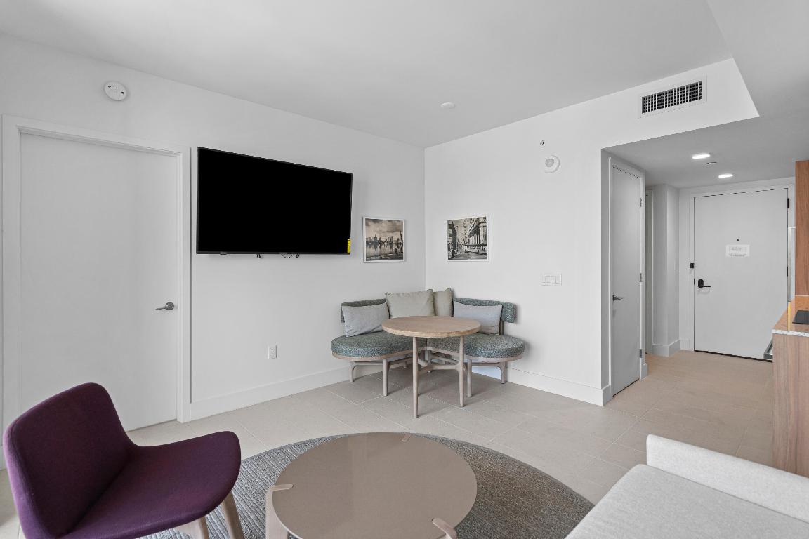 601 NE 1st Avenue 4407