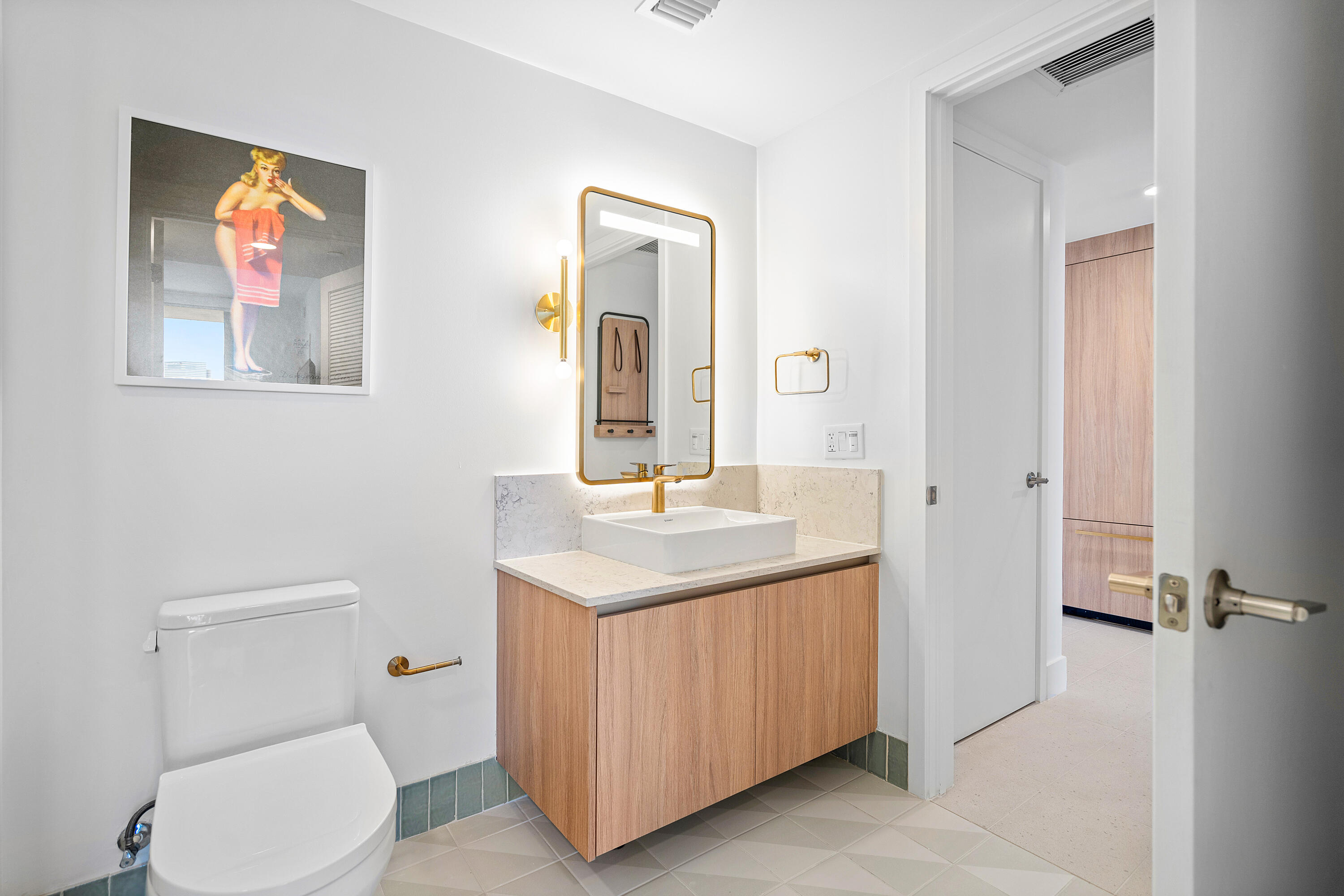 601 NE 1st Avenue 4407