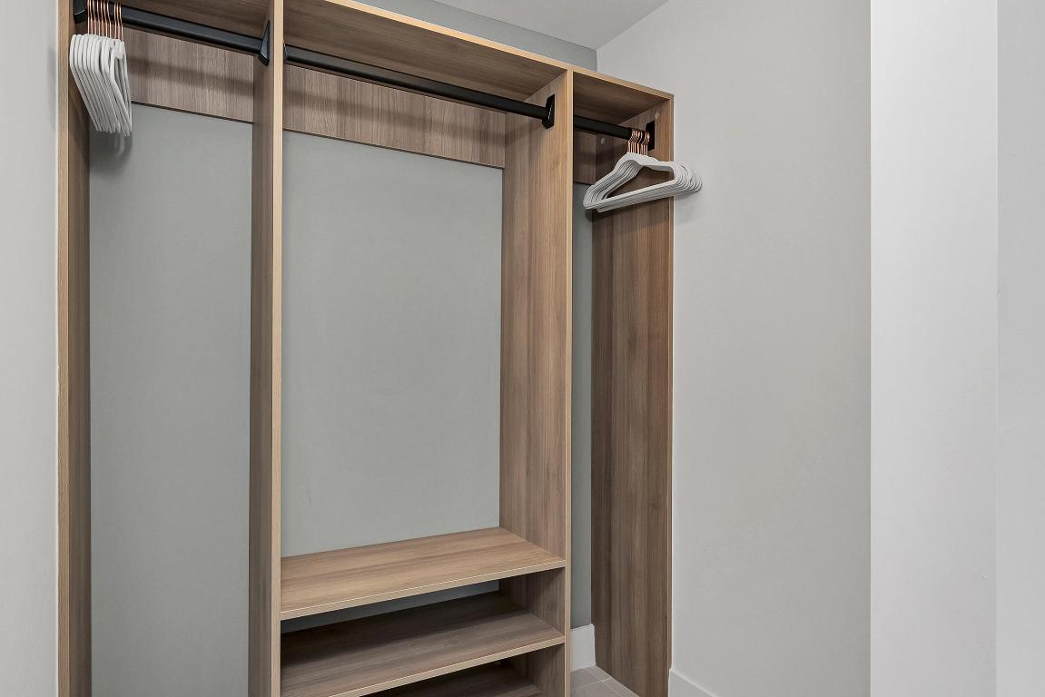 601 NE 1st Avenue NE 3905