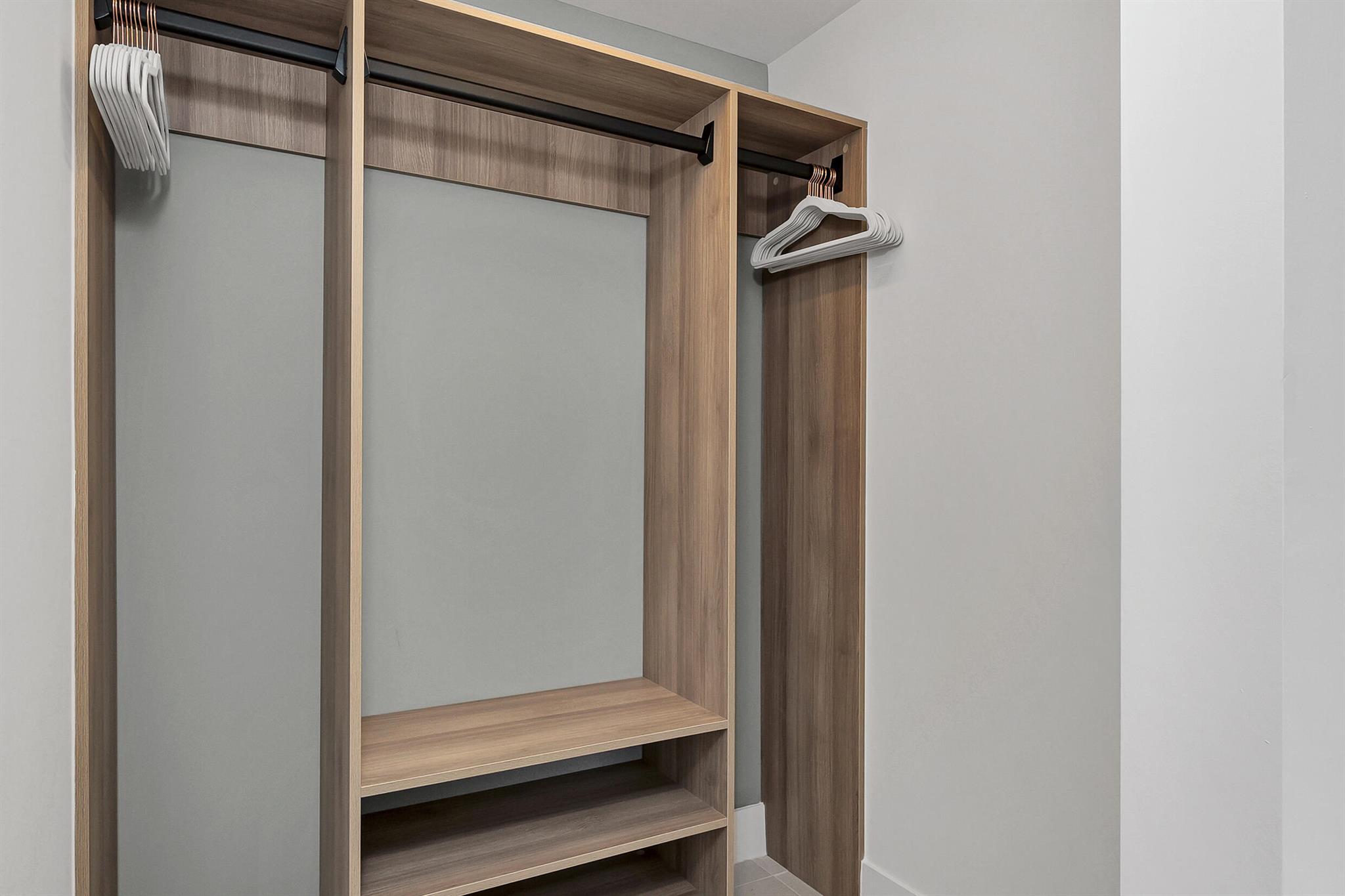 601 NE 1st Avenue NE 3905