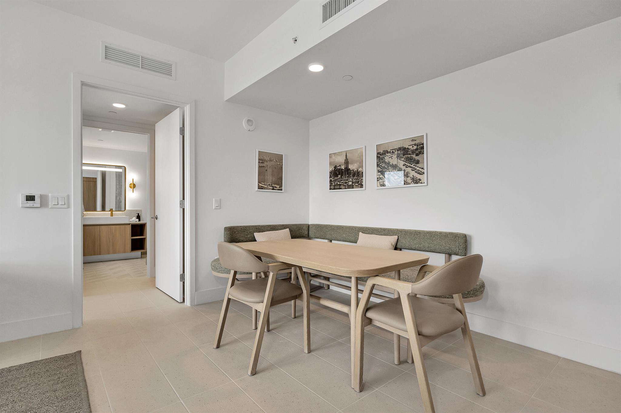 601 NE 1st Avenue NE 3905