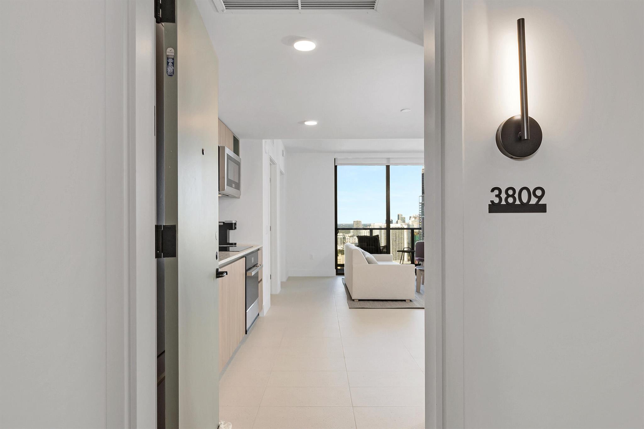 601 NE 1st Avenue 3809