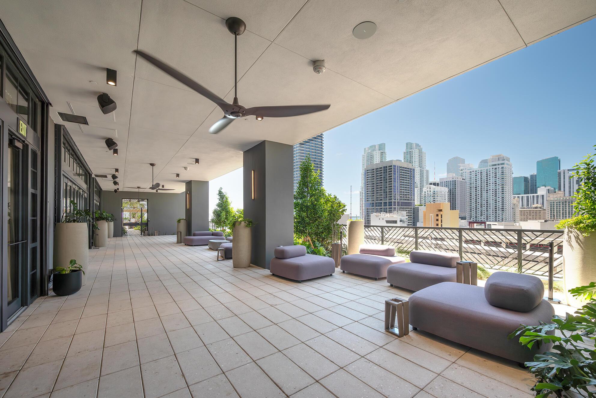 601 NE 1st Avenue 3809