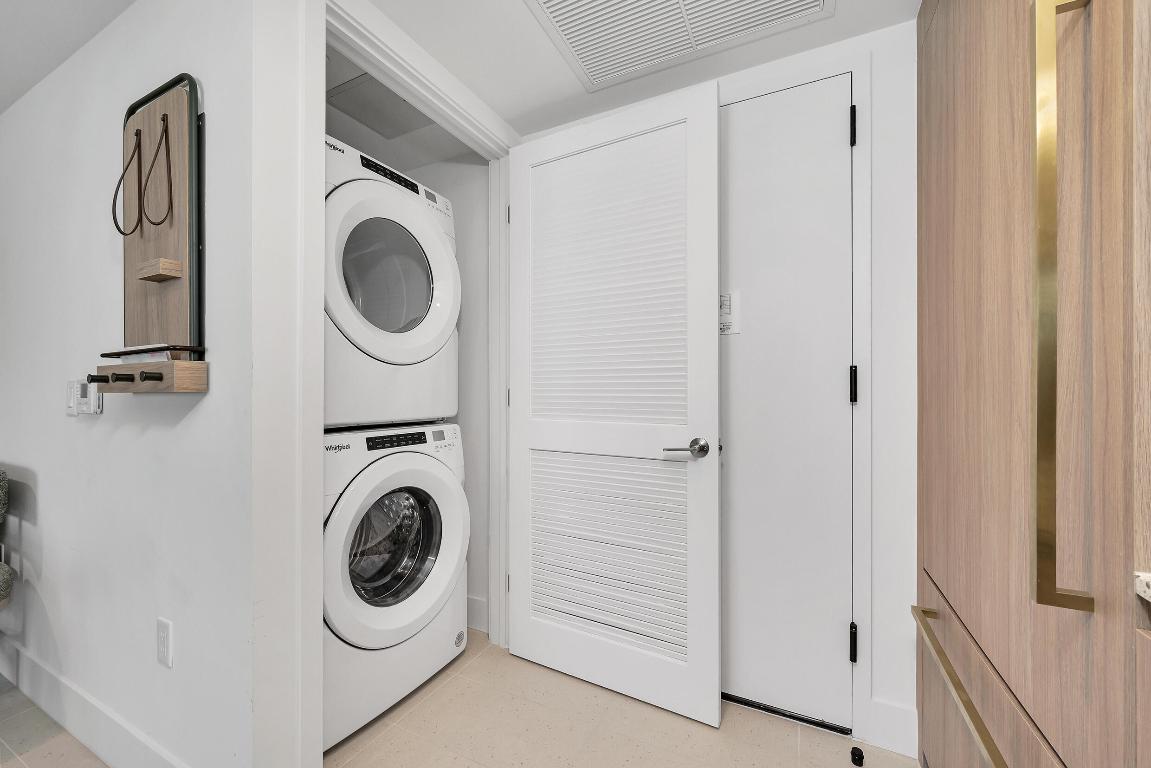 601 NE 1st Avenue 3809