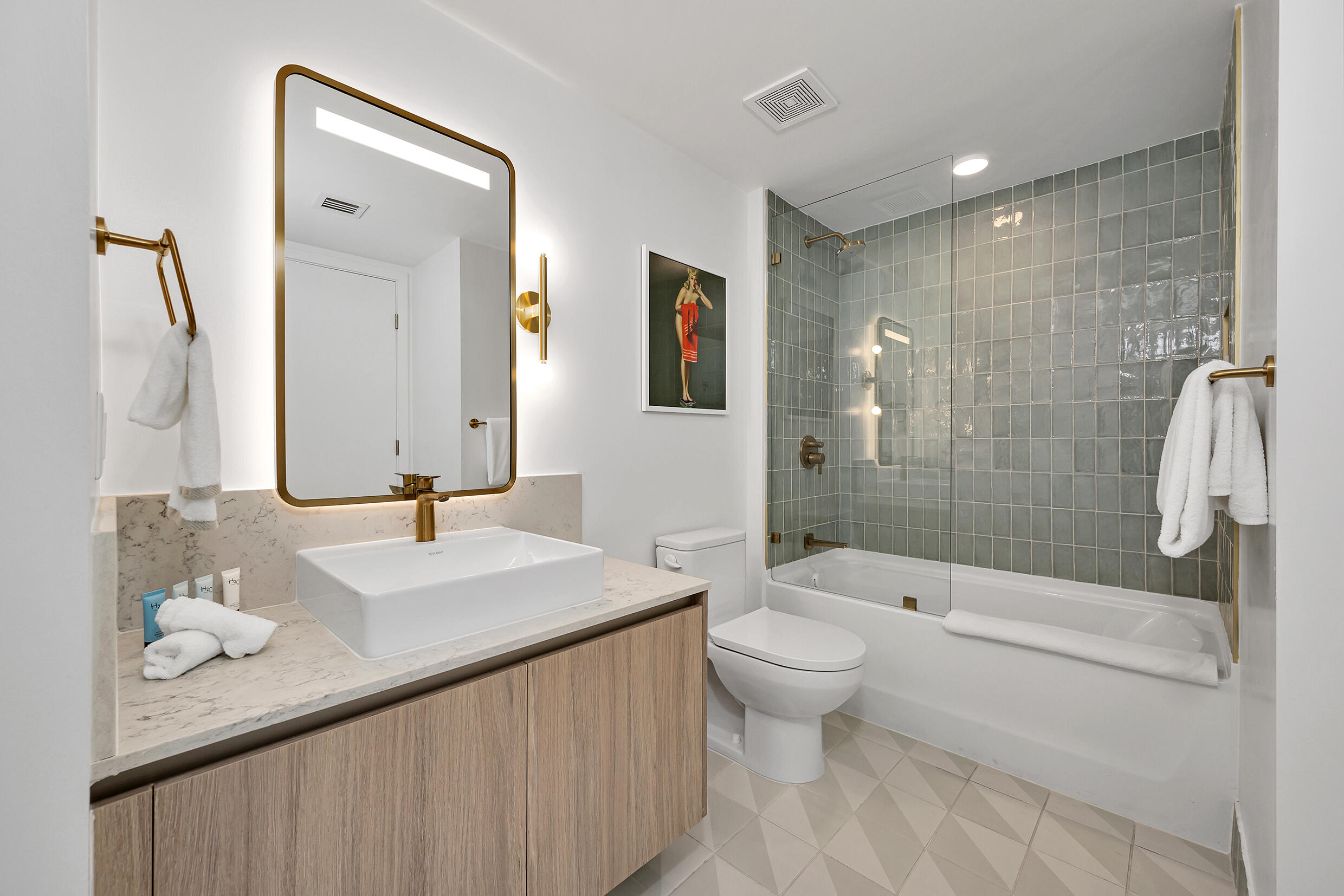 601 NE 1st Avenue 3809