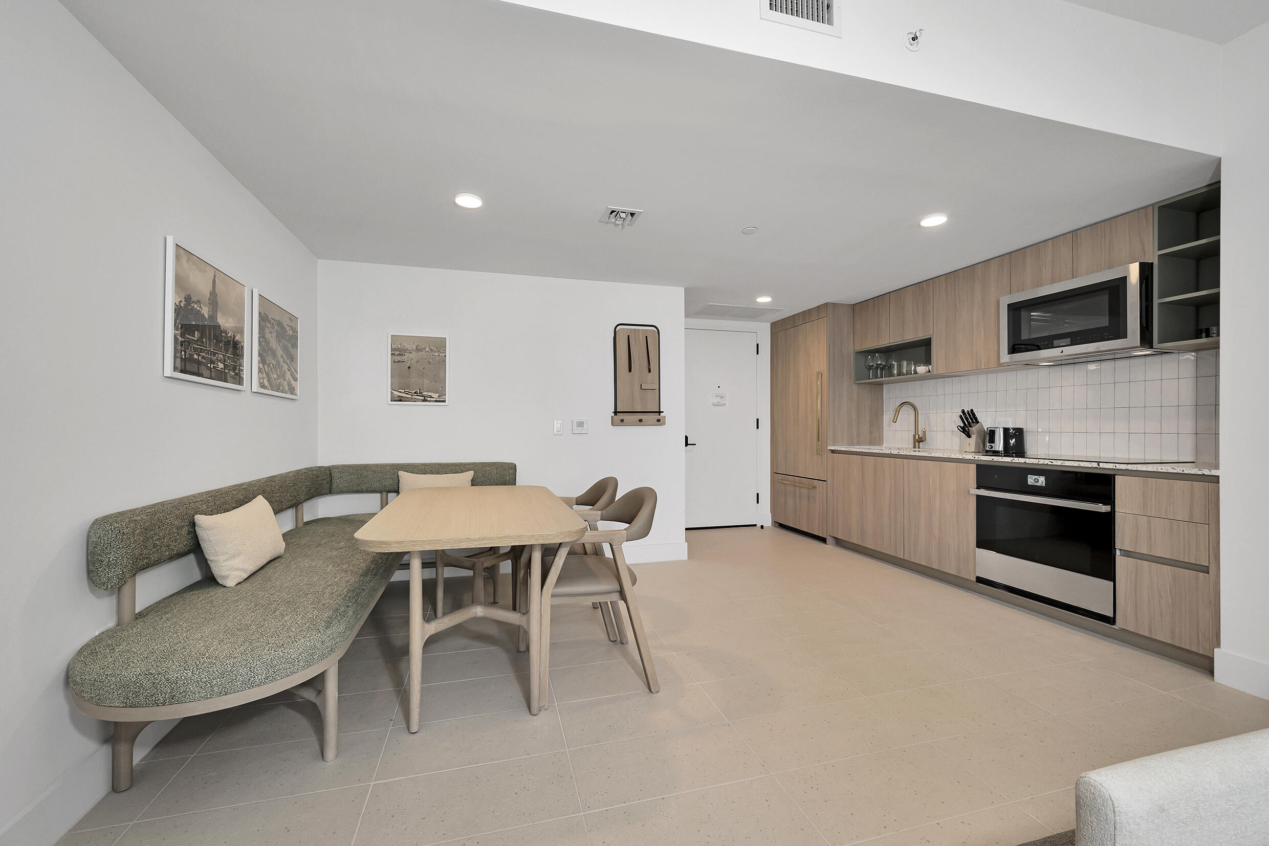 601 NE 1st Avenue 3809