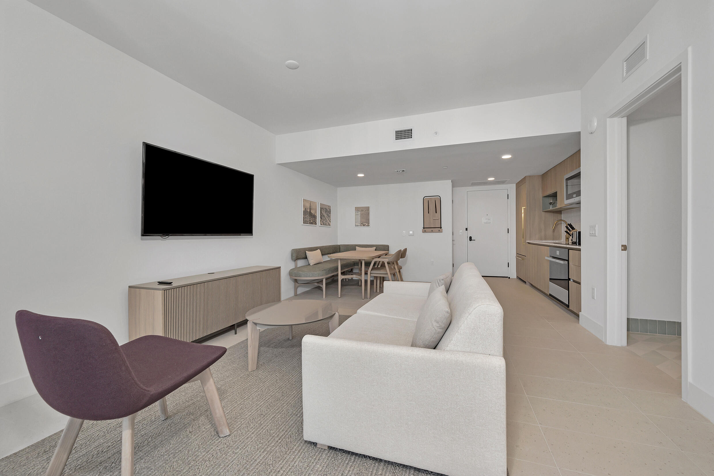601 NE 1st Avenue 3809