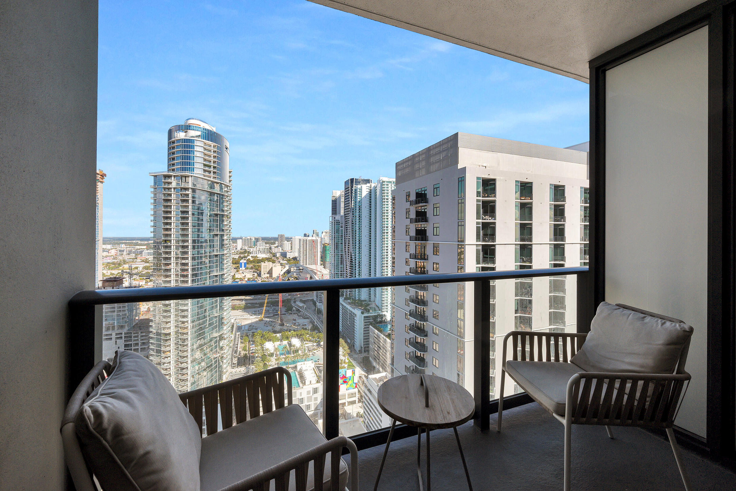 601 NE 1st Avenue 3809