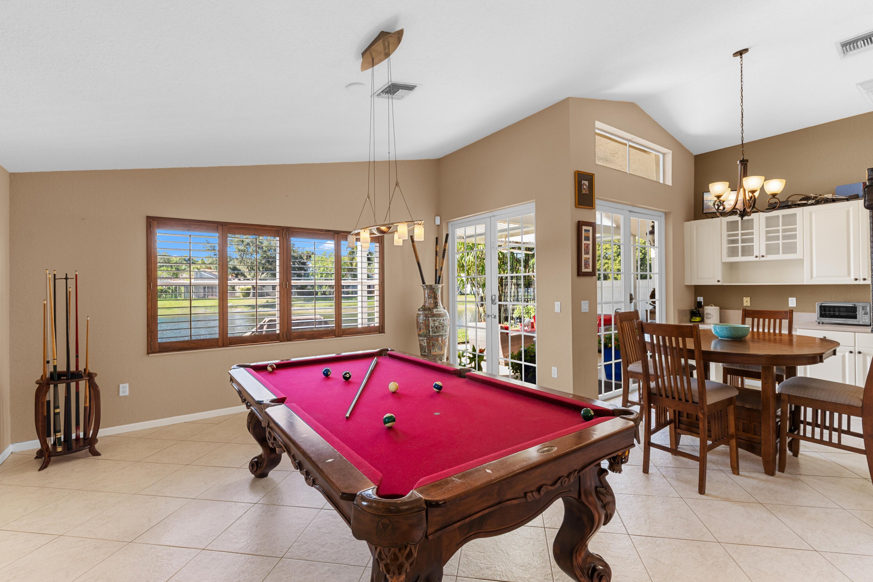 6595 Waverly Lane
