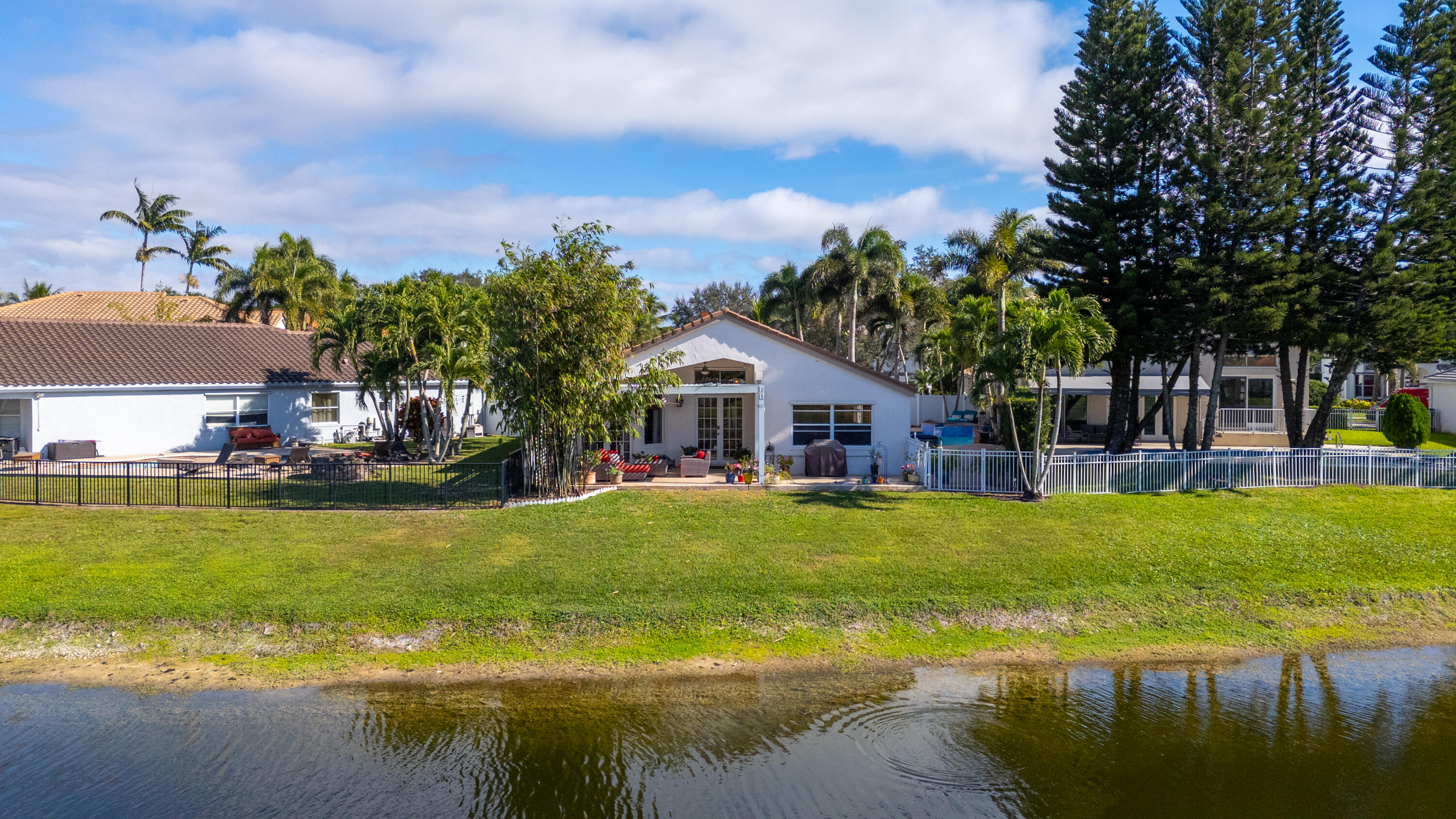 6595 Waverly Lane