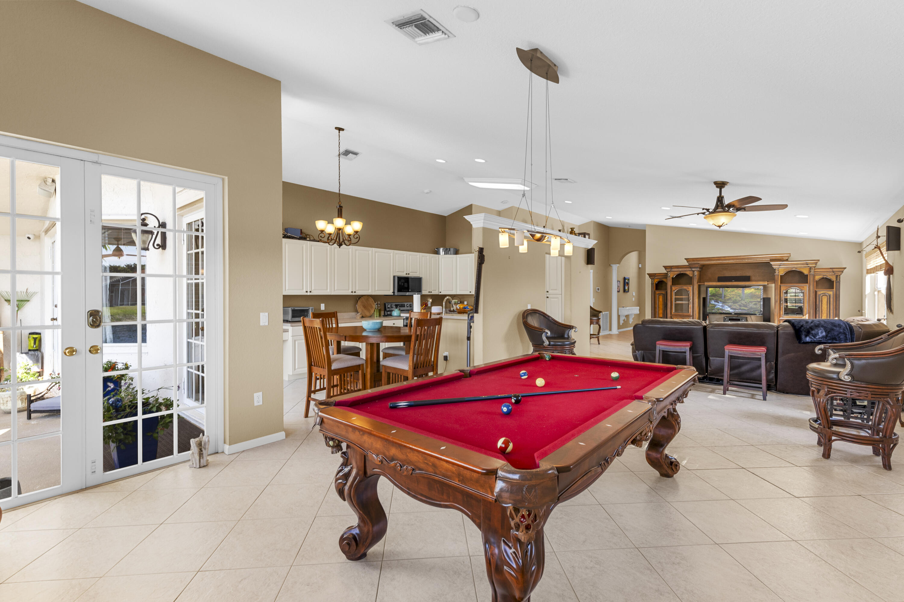 6595 Waverly Lane