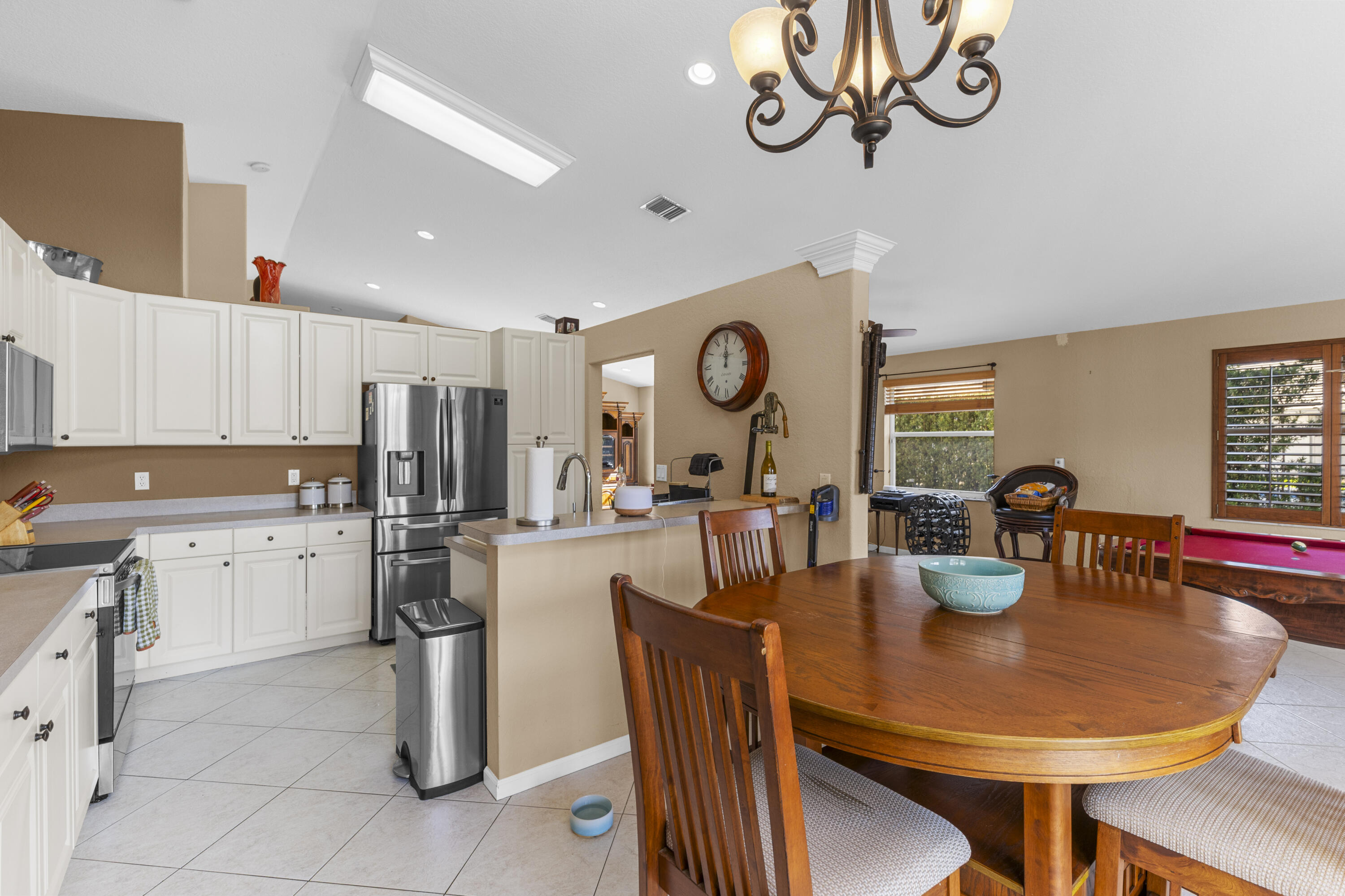 6595 Waverly Lane