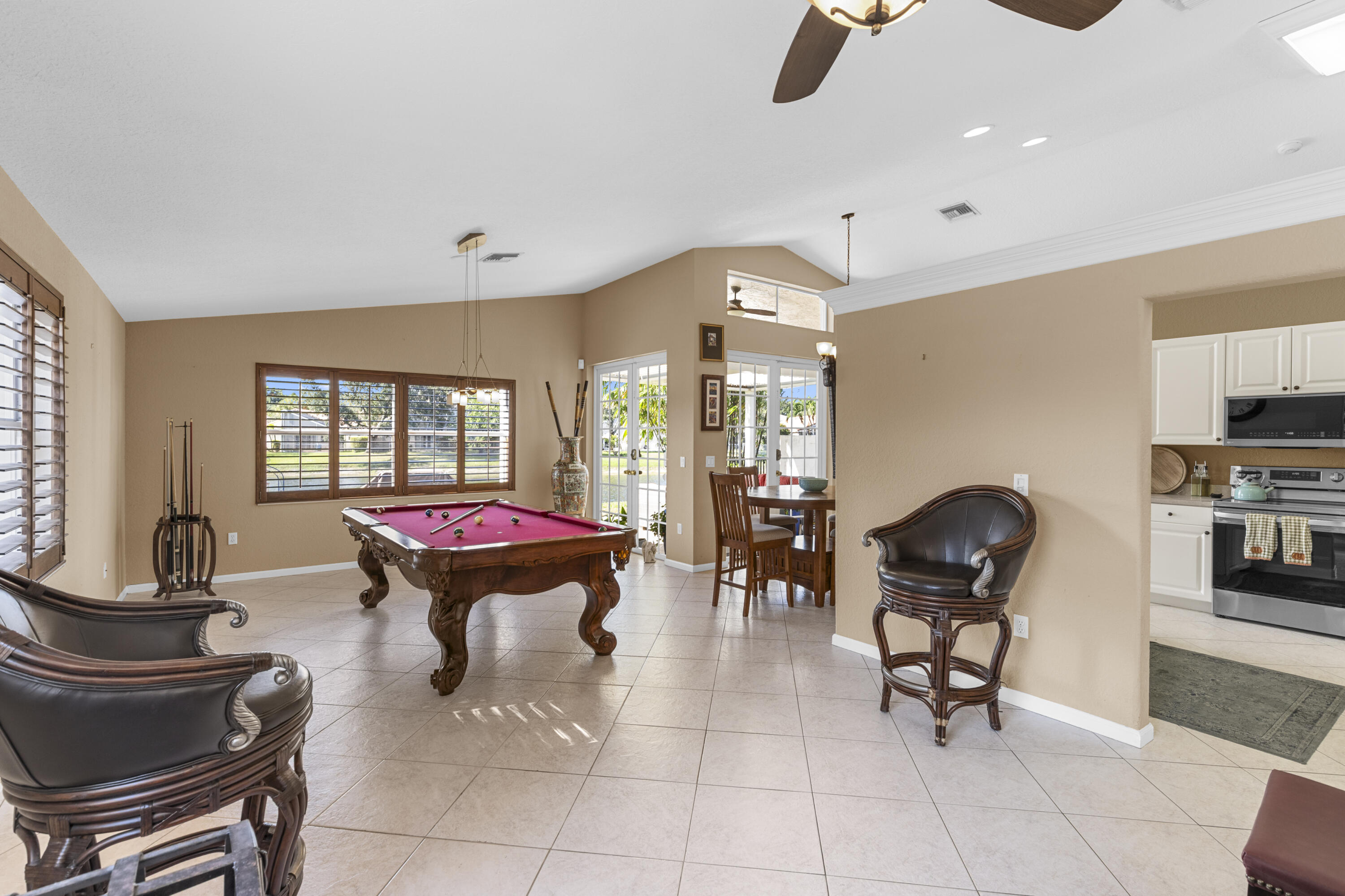 6595 Waverly Lane