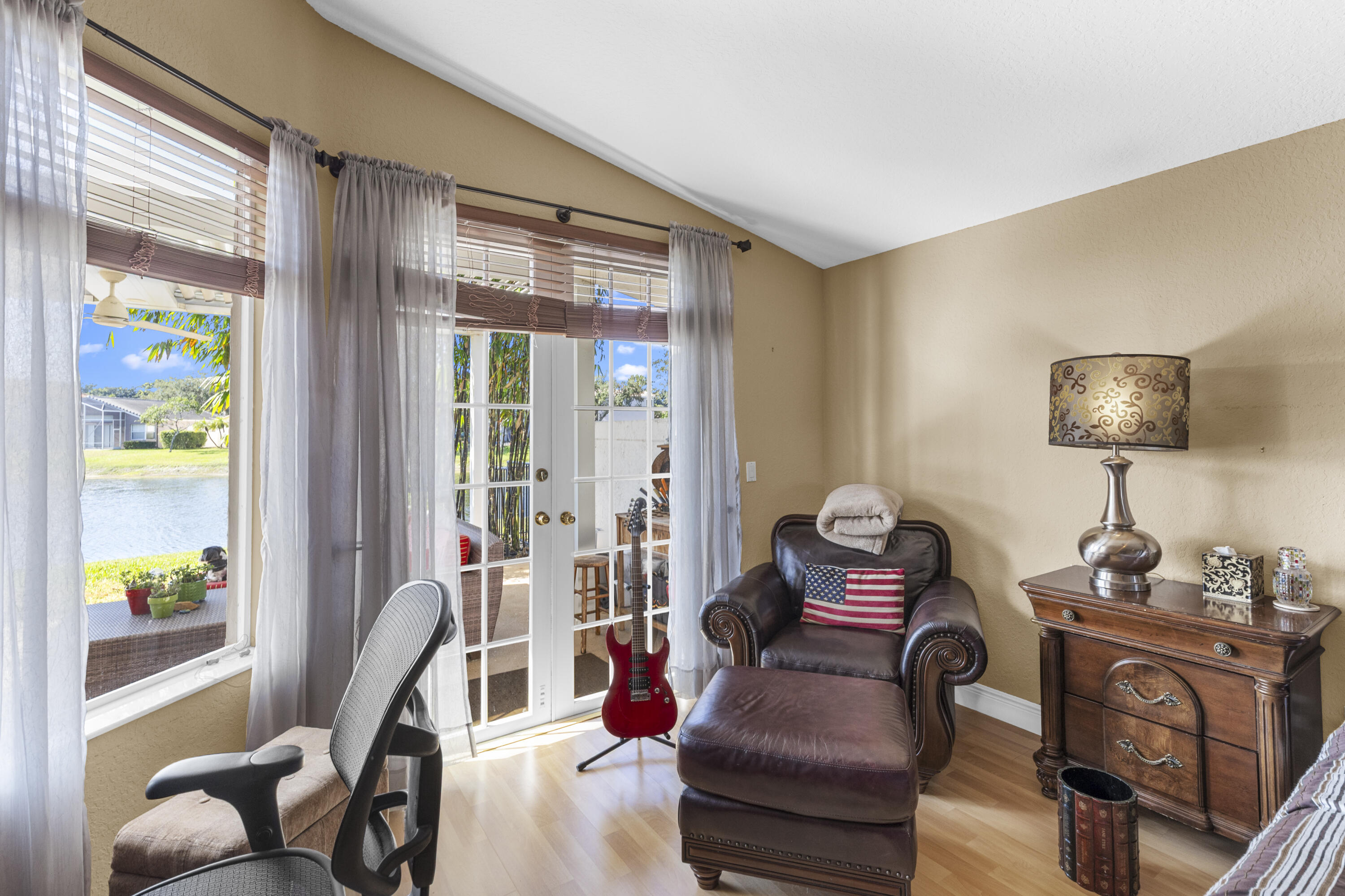 6595 Waverly Lane