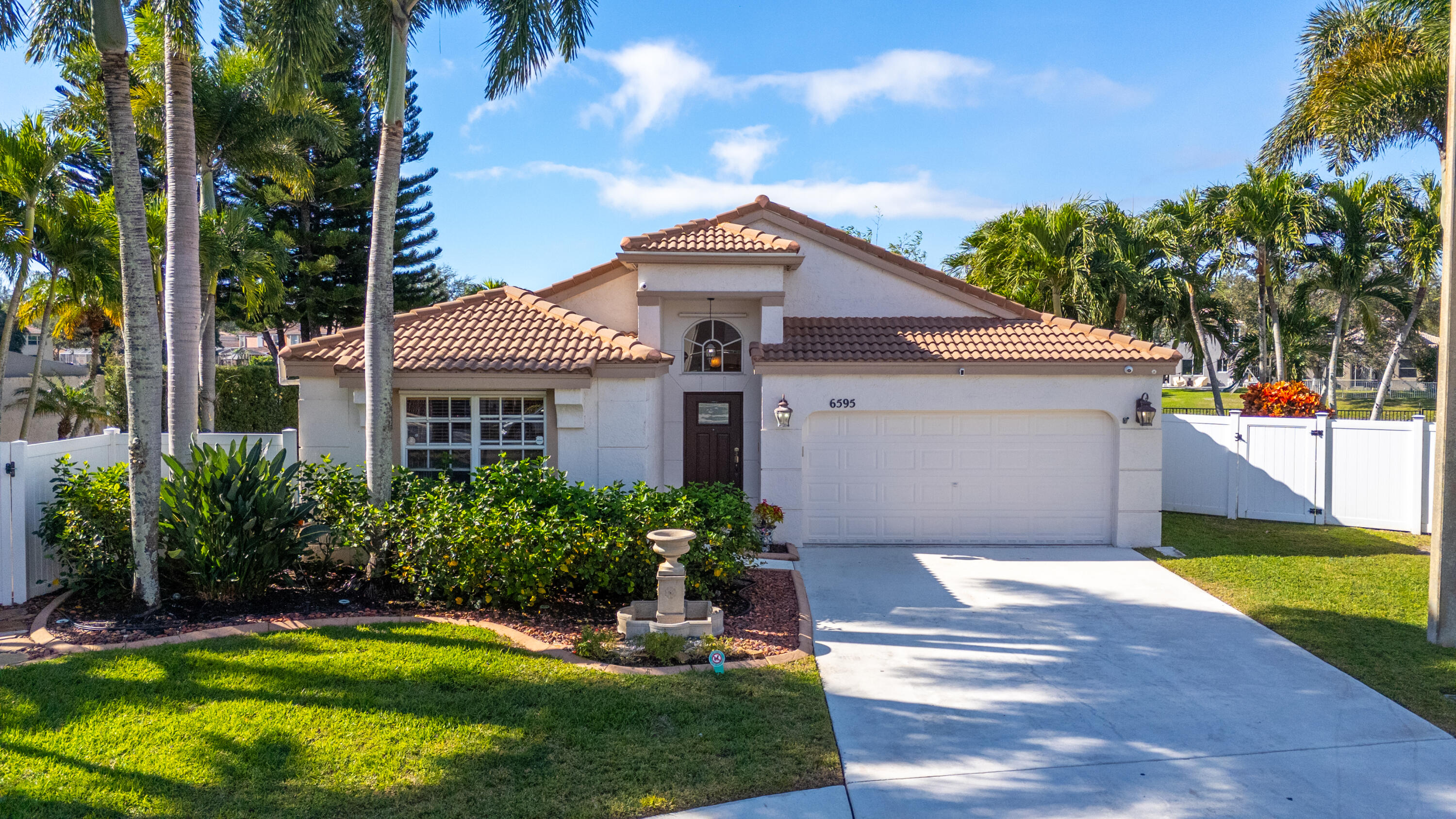 6595 Waverly Lane
