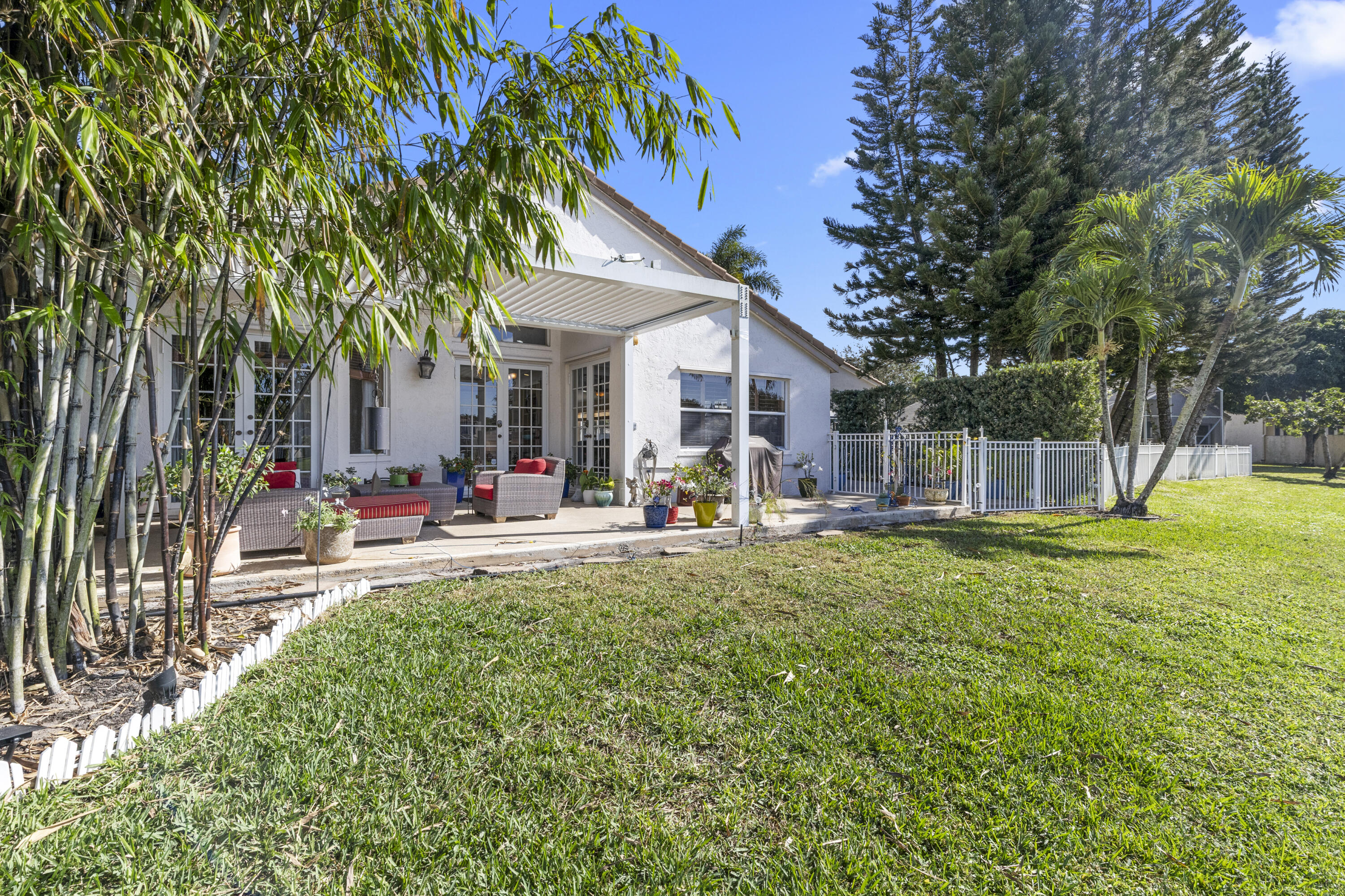 6595 Waverly Lane
