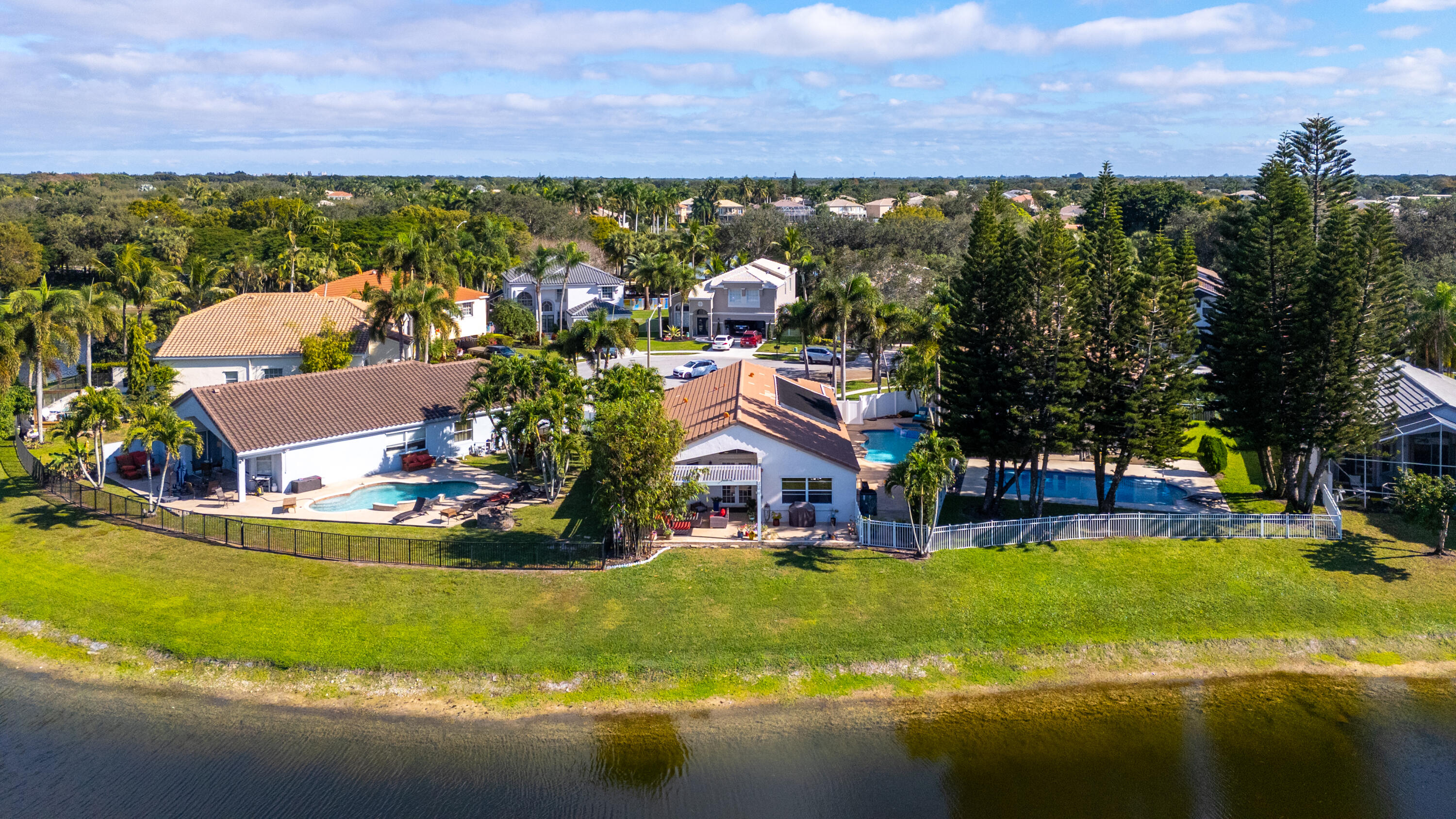 6595 Waverly Lane