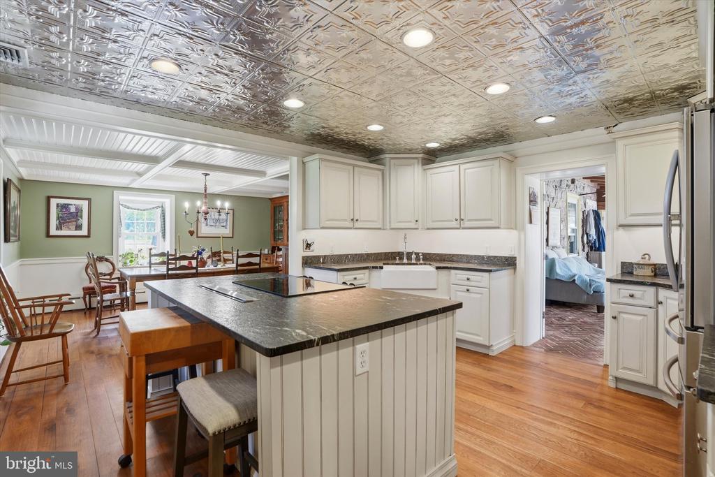 170 RED CORNER ROAD