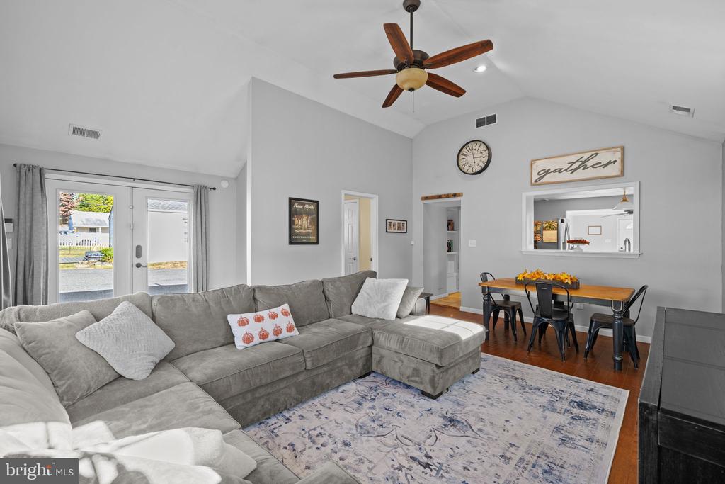 34 Pancoast Ave