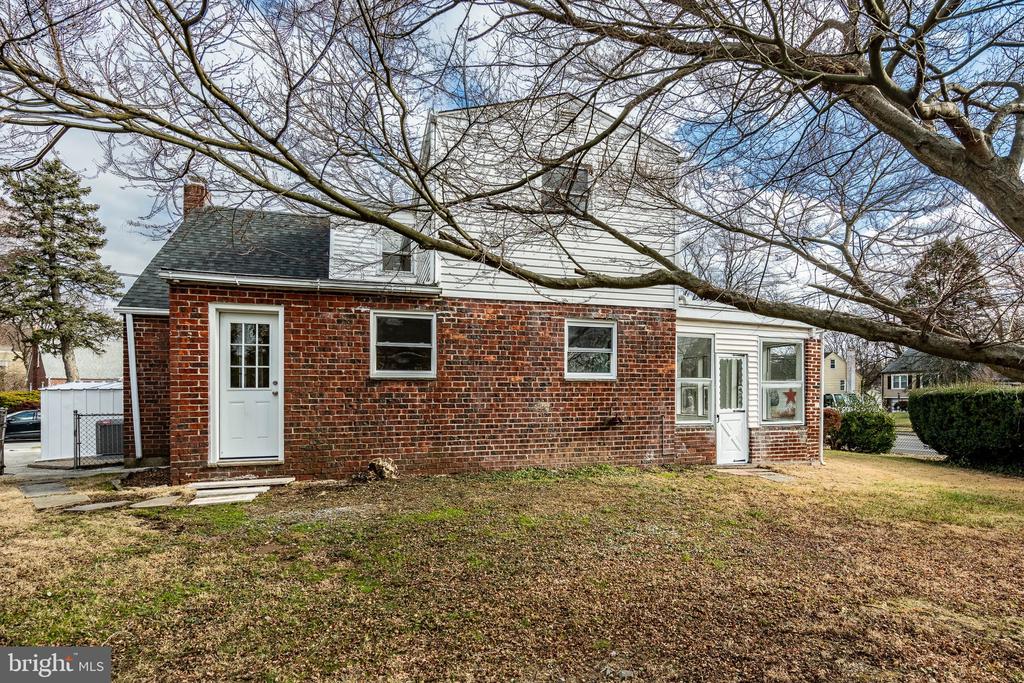 2113 Haverford Rd