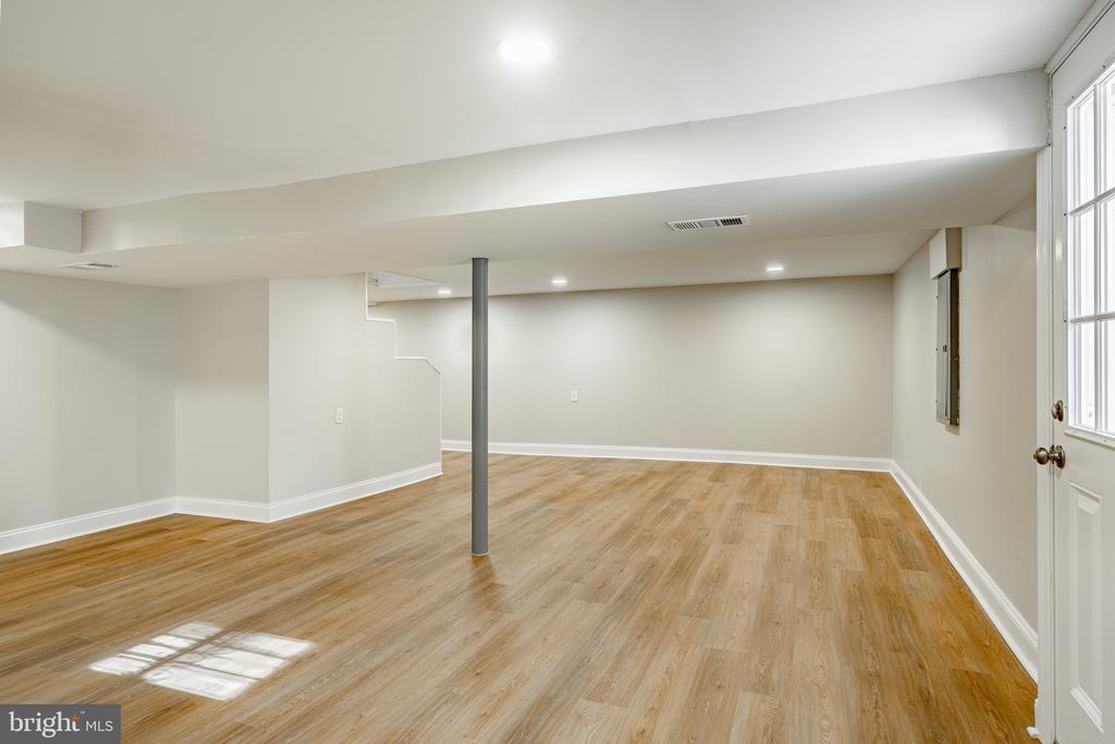 2113 Haverford Rd