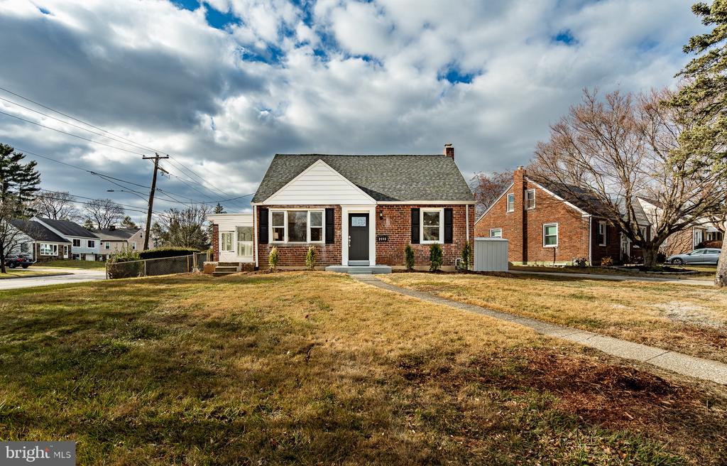 2113 Haverford Rd