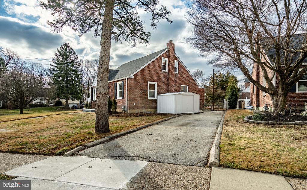 2113 Haverford Rd