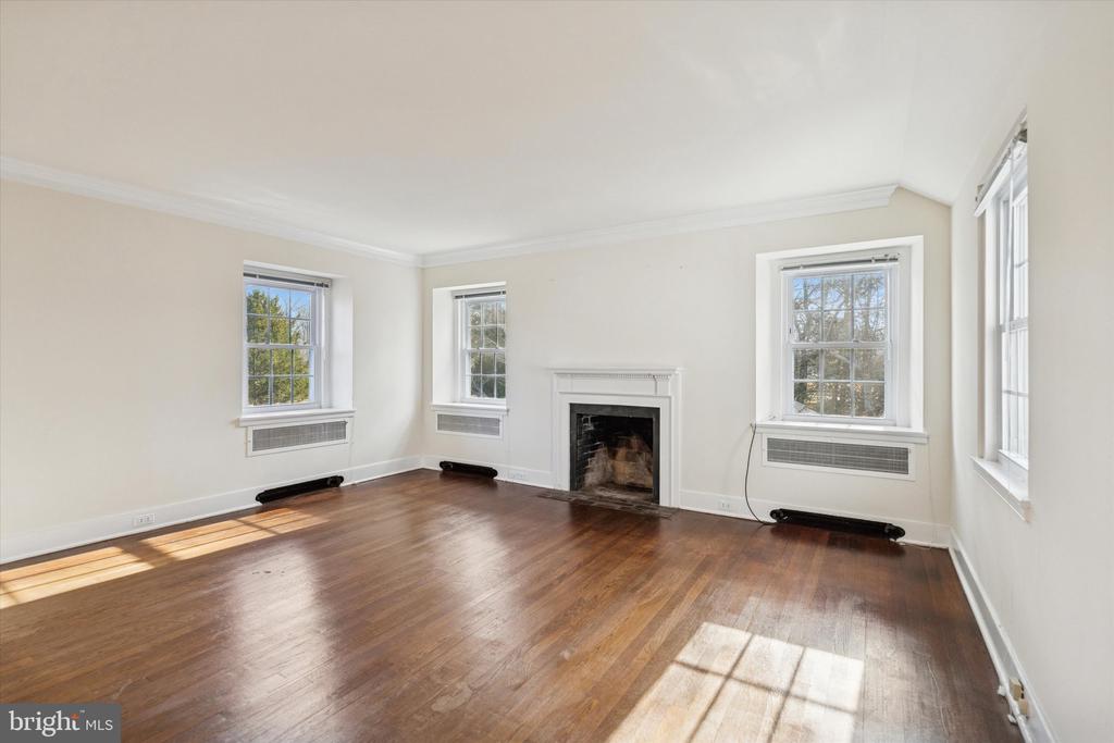 250 LANDOVER ROAD