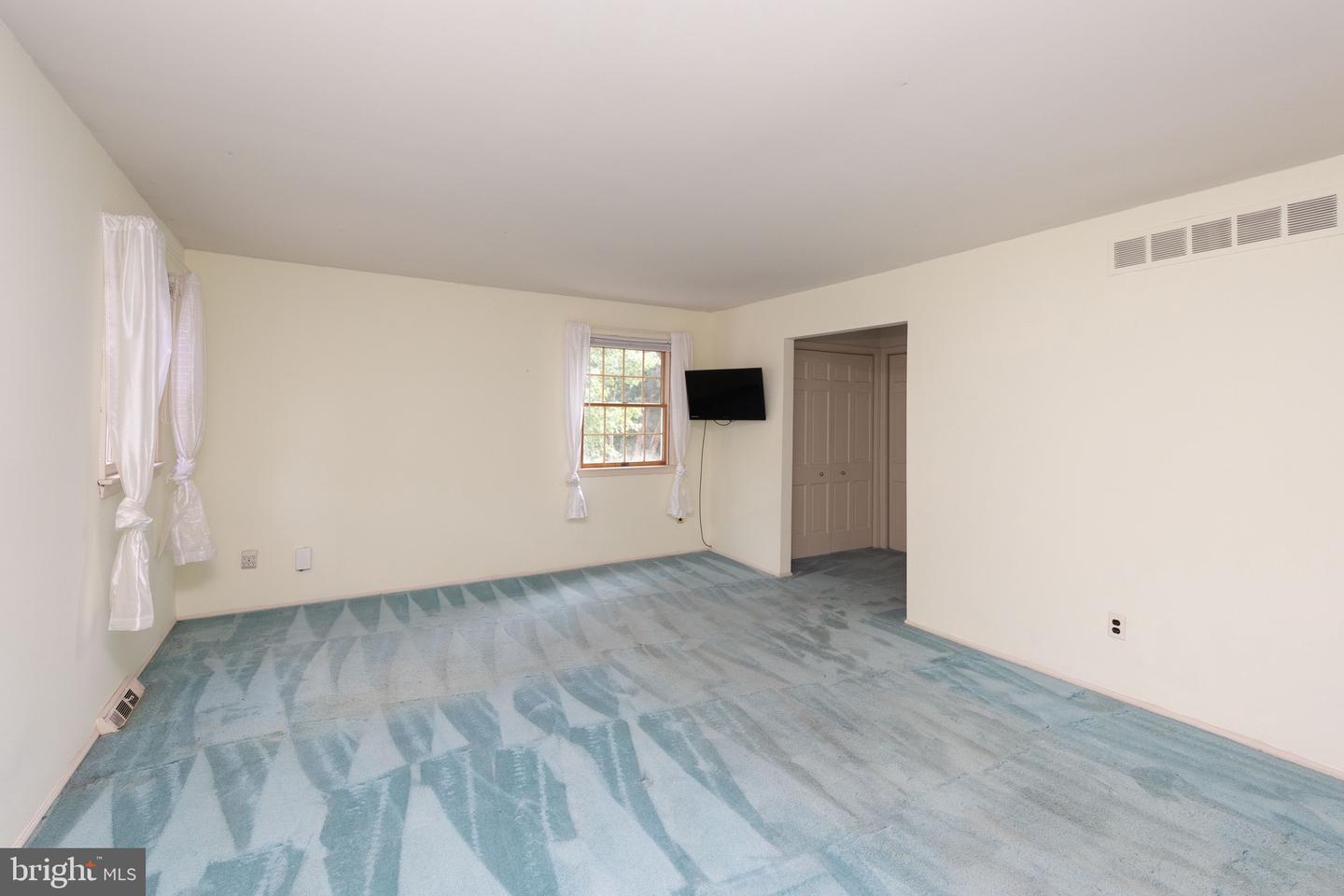 153 BARBERRY ROAD