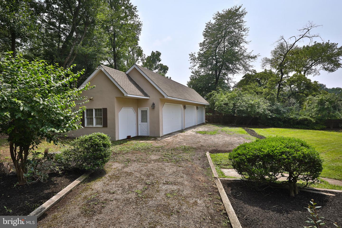 153 BARBERRY ROAD