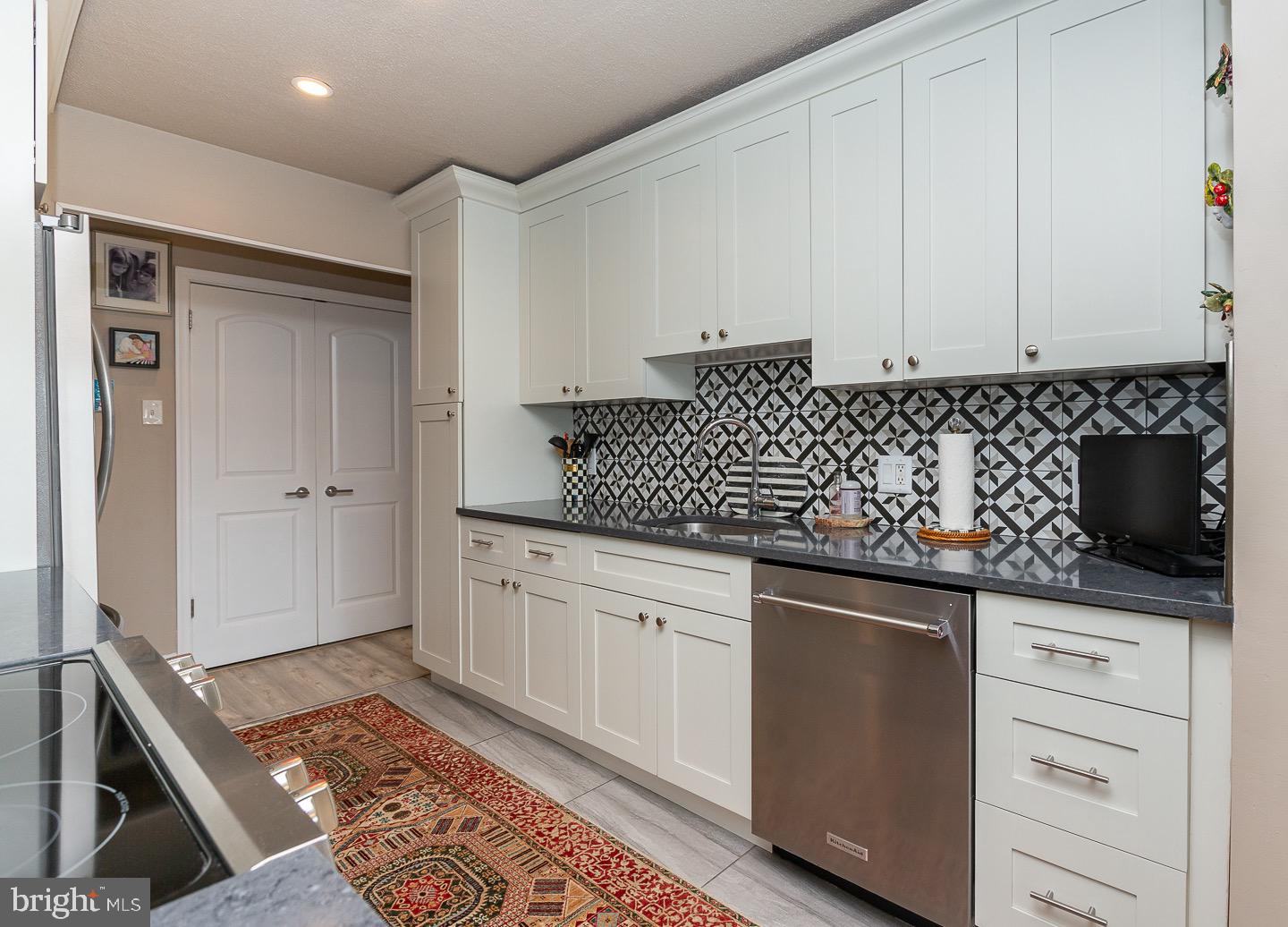 1001 CITY AVENUE Unit: E-1105