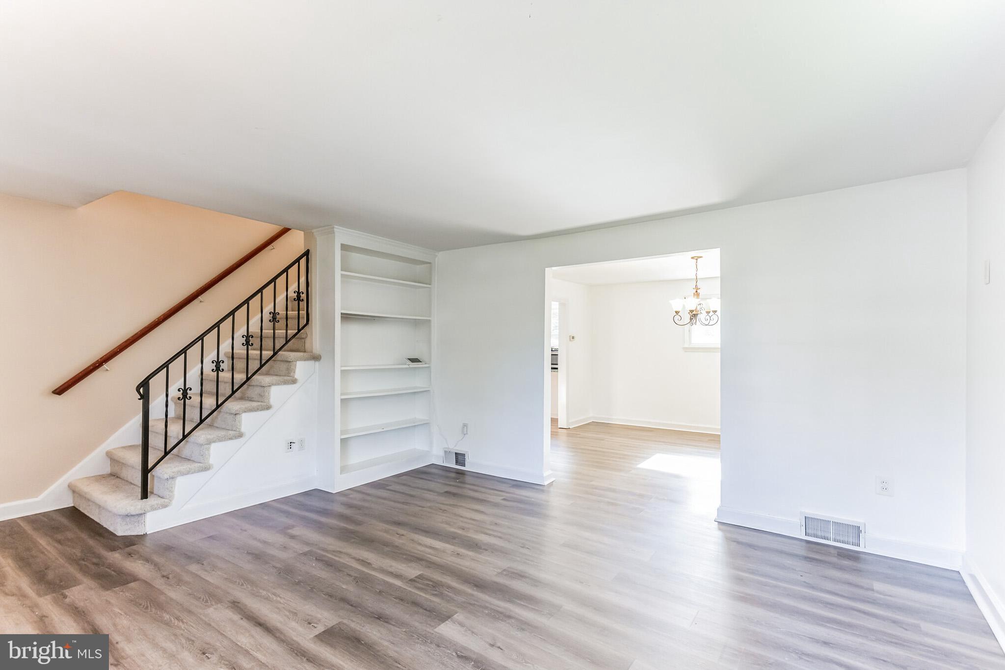 172 N WHITEHALL ROAD