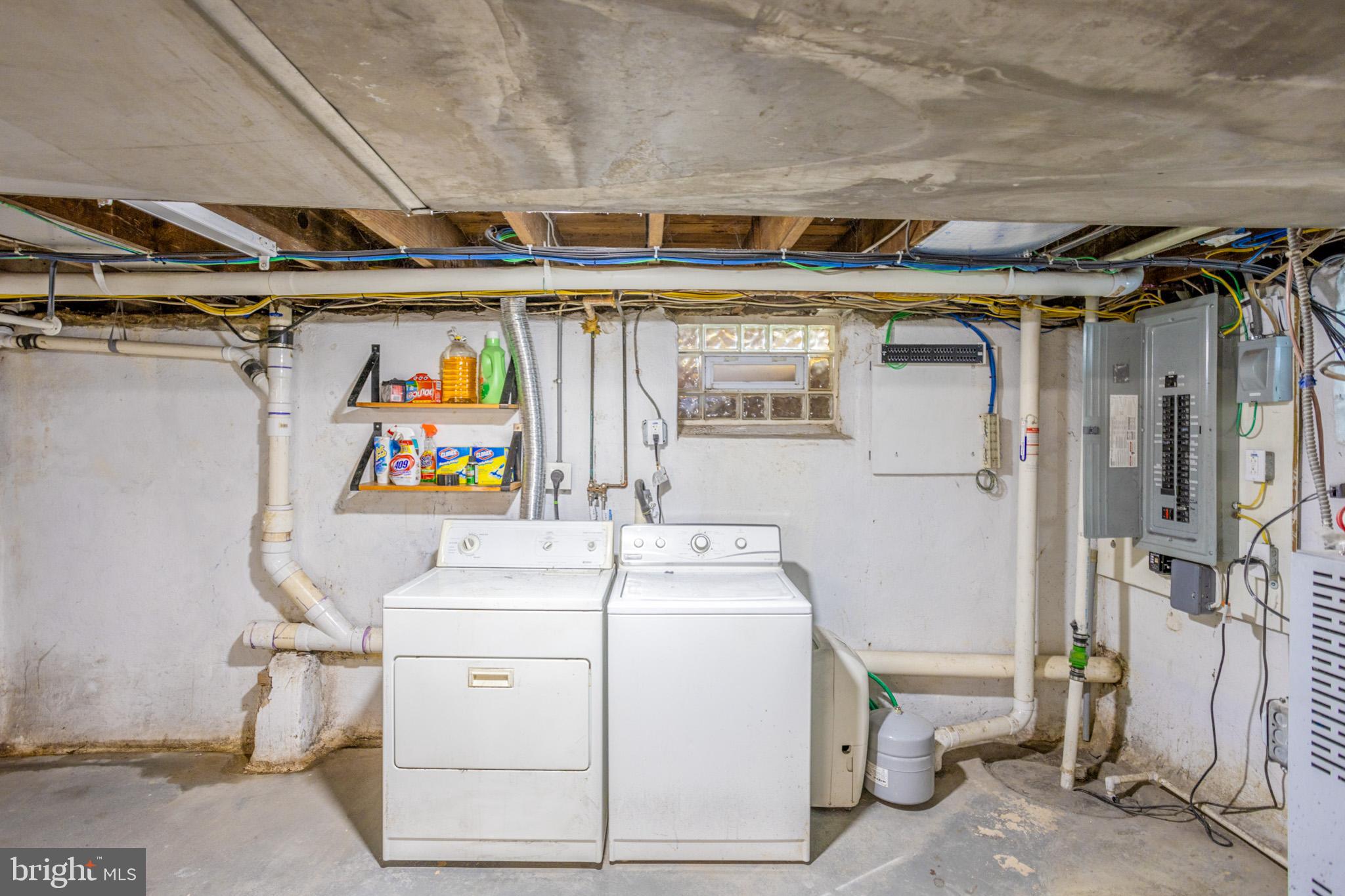 172 N WHITEHALL ROAD