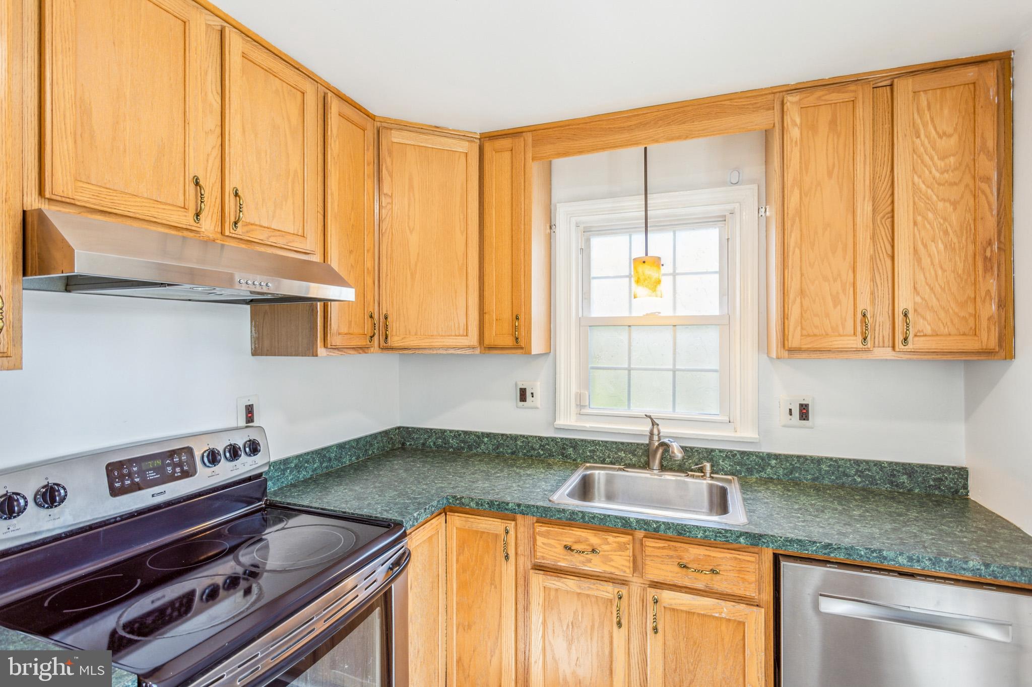 172 N WHITEHALL ROAD