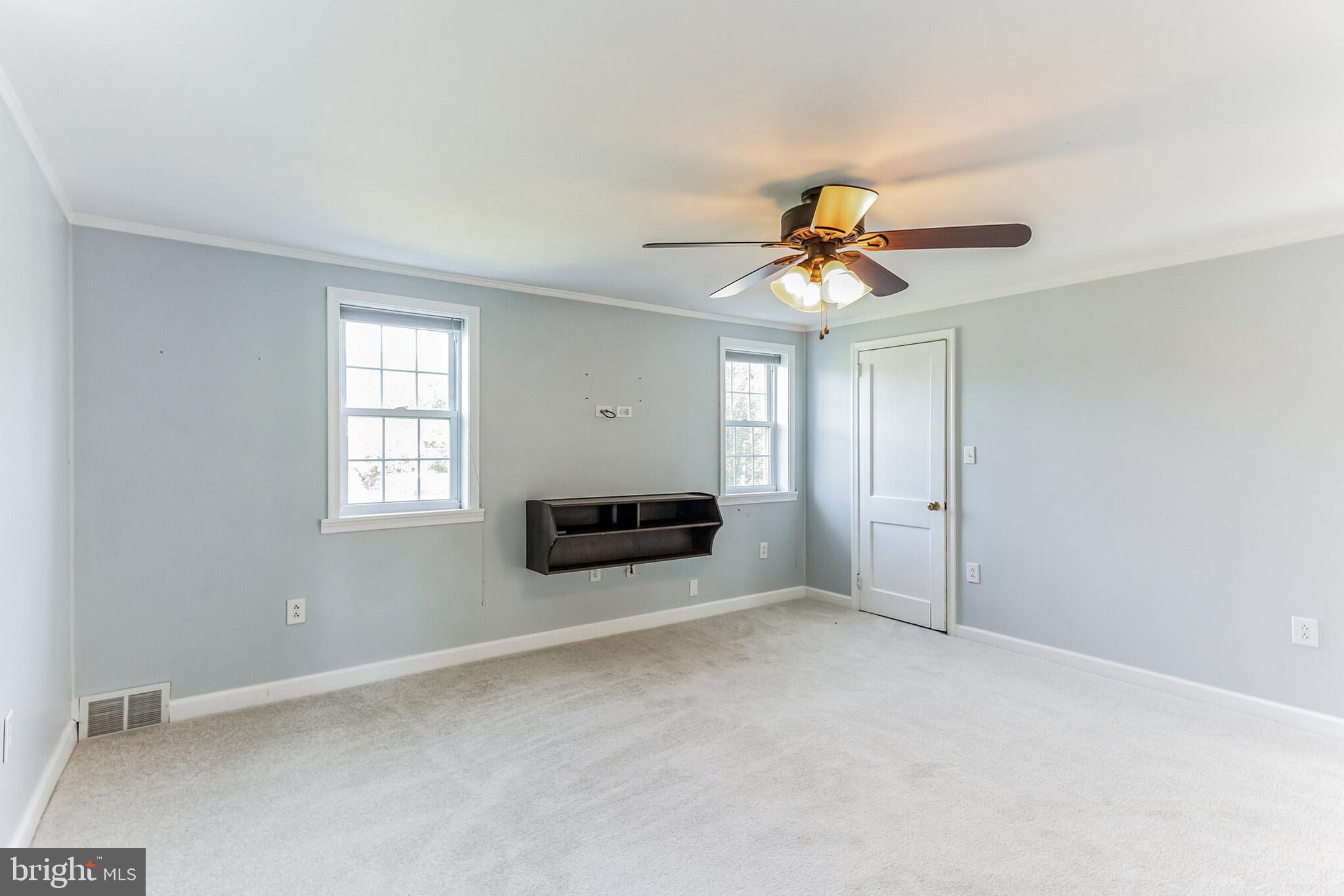 172 N WHITEHALL ROAD