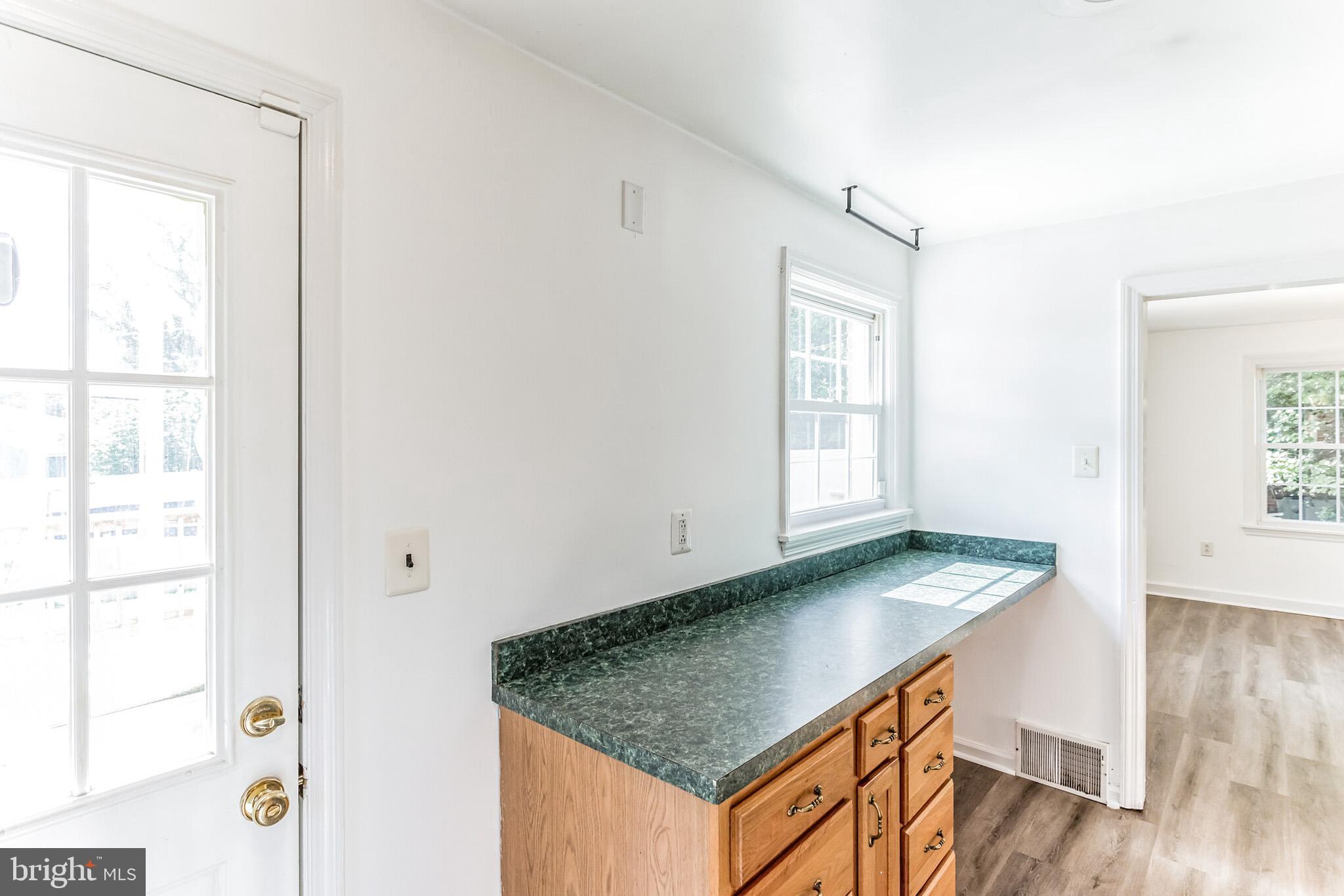 172 N WHITEHALL ROAD