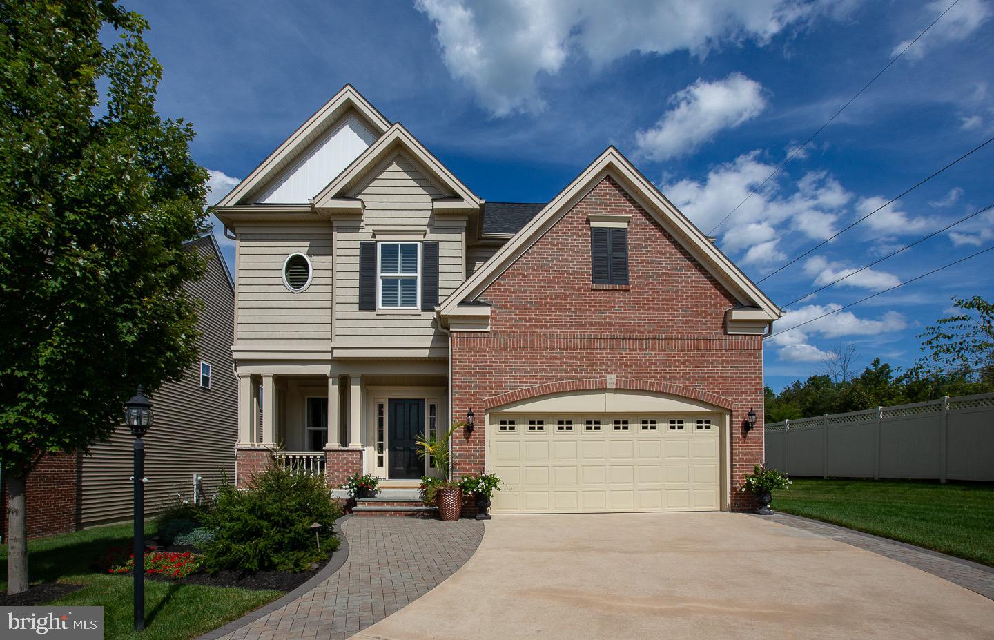 1911 CORI LANE