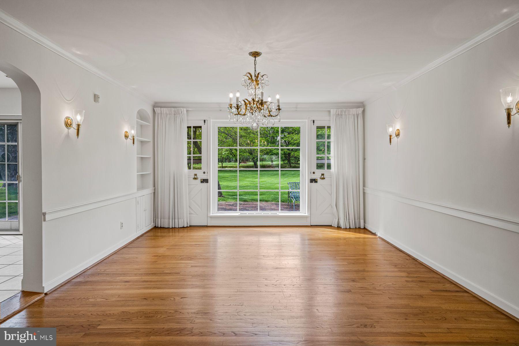 828 Merion Square ROAD