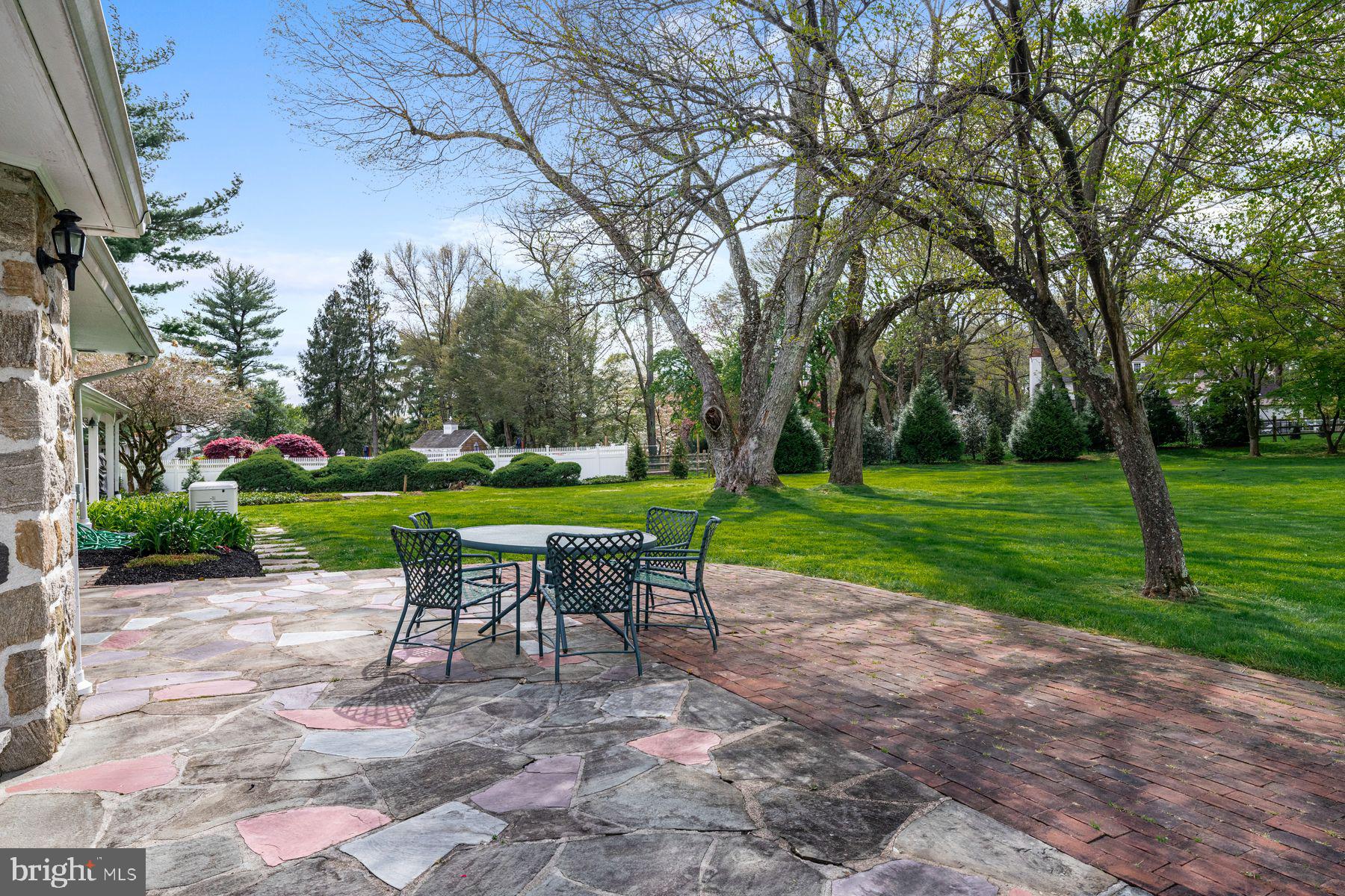 828 Merion Square ROAD