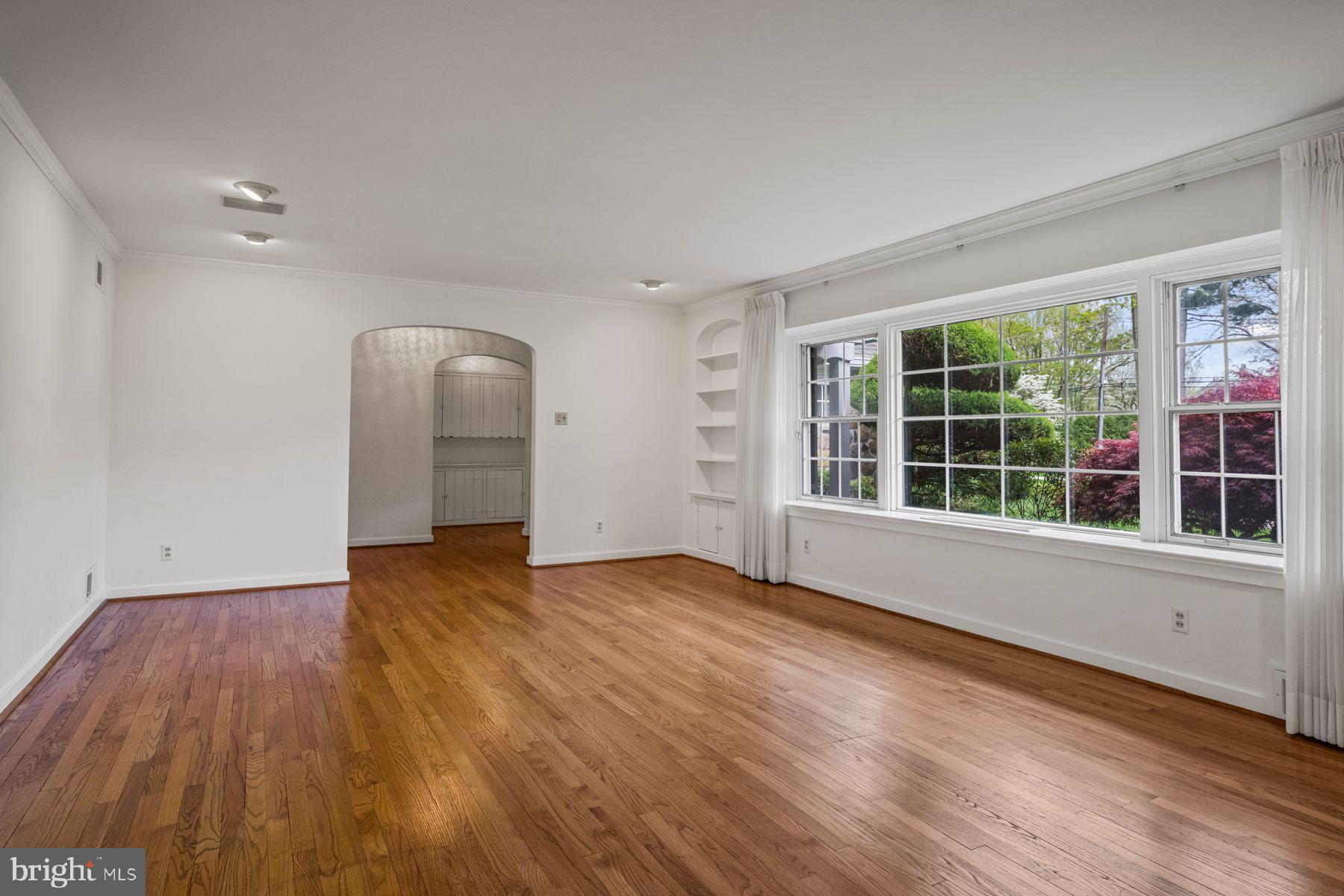 828 Merion Square ROAD